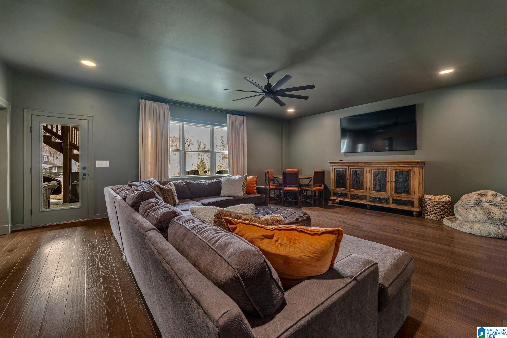 2219 BROCK CIRCLE