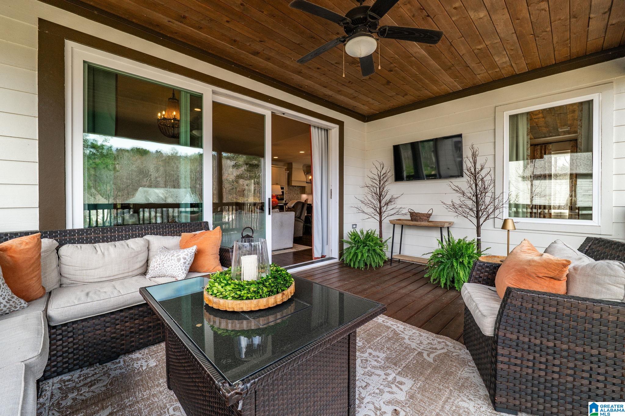 2219 BROCK CIRCLE