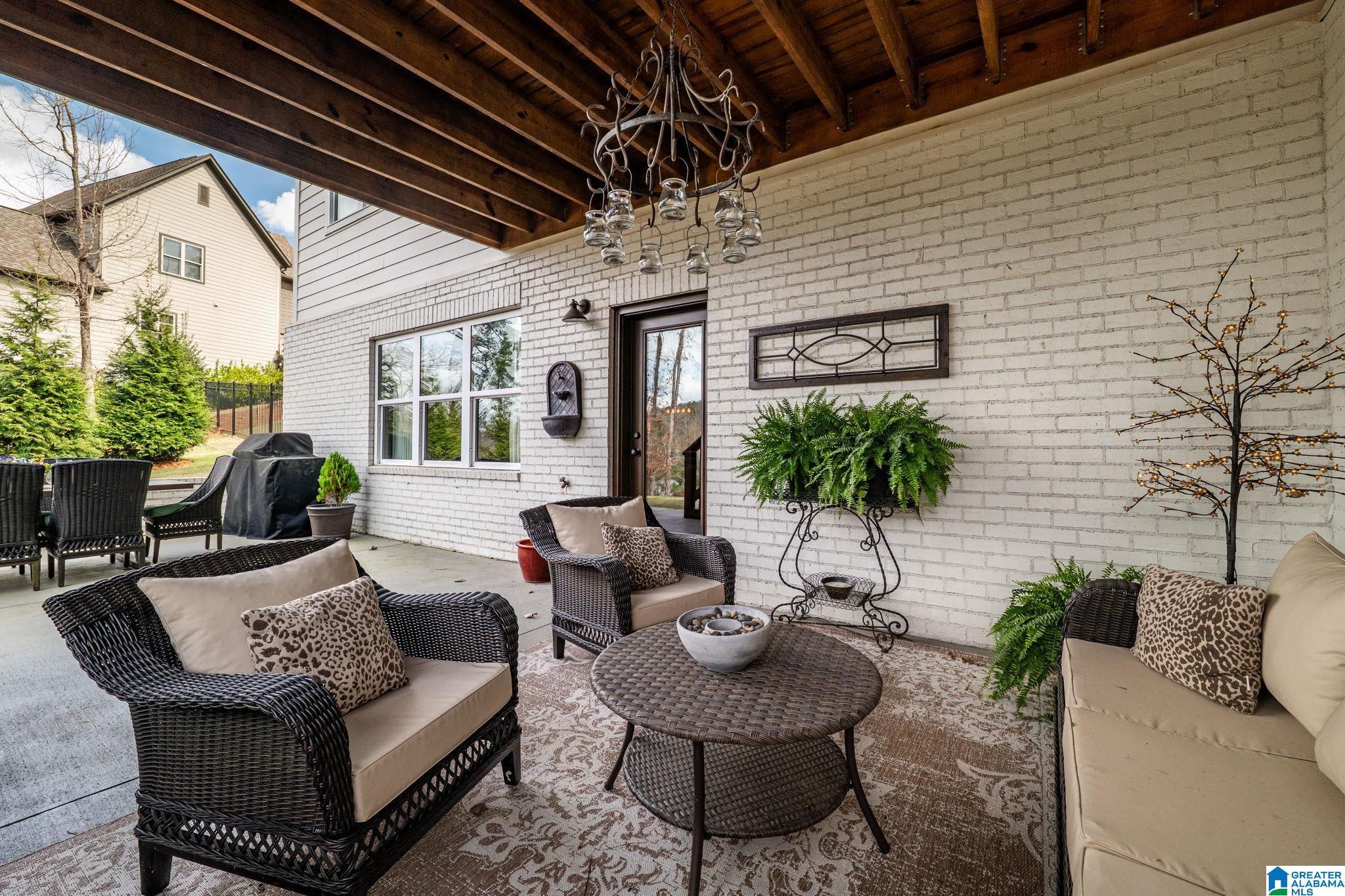 2219 BROCK CIRCLE