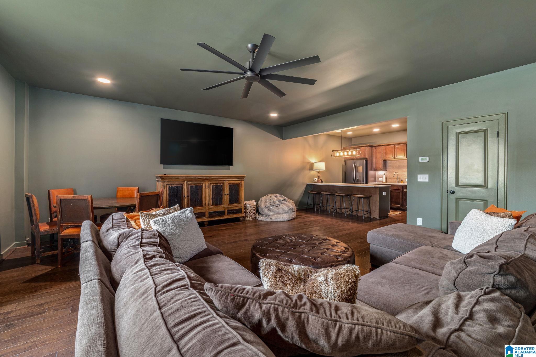 2219 BROCK CIRCLE