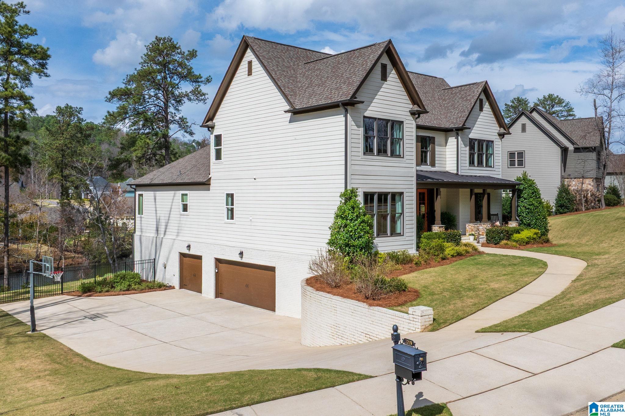 2219 BROCK CIRCLE
