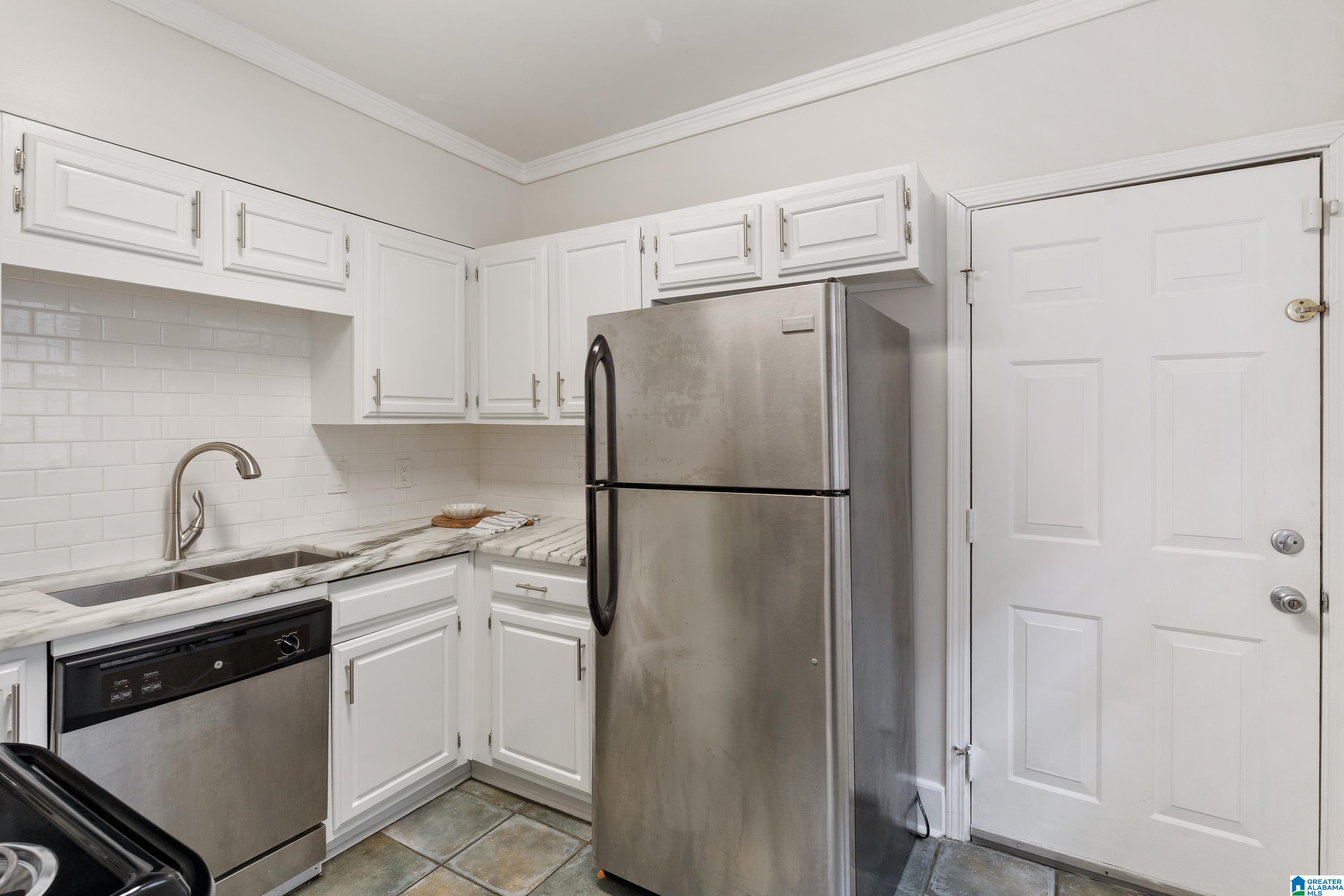 2809 13TH AVENUE F2