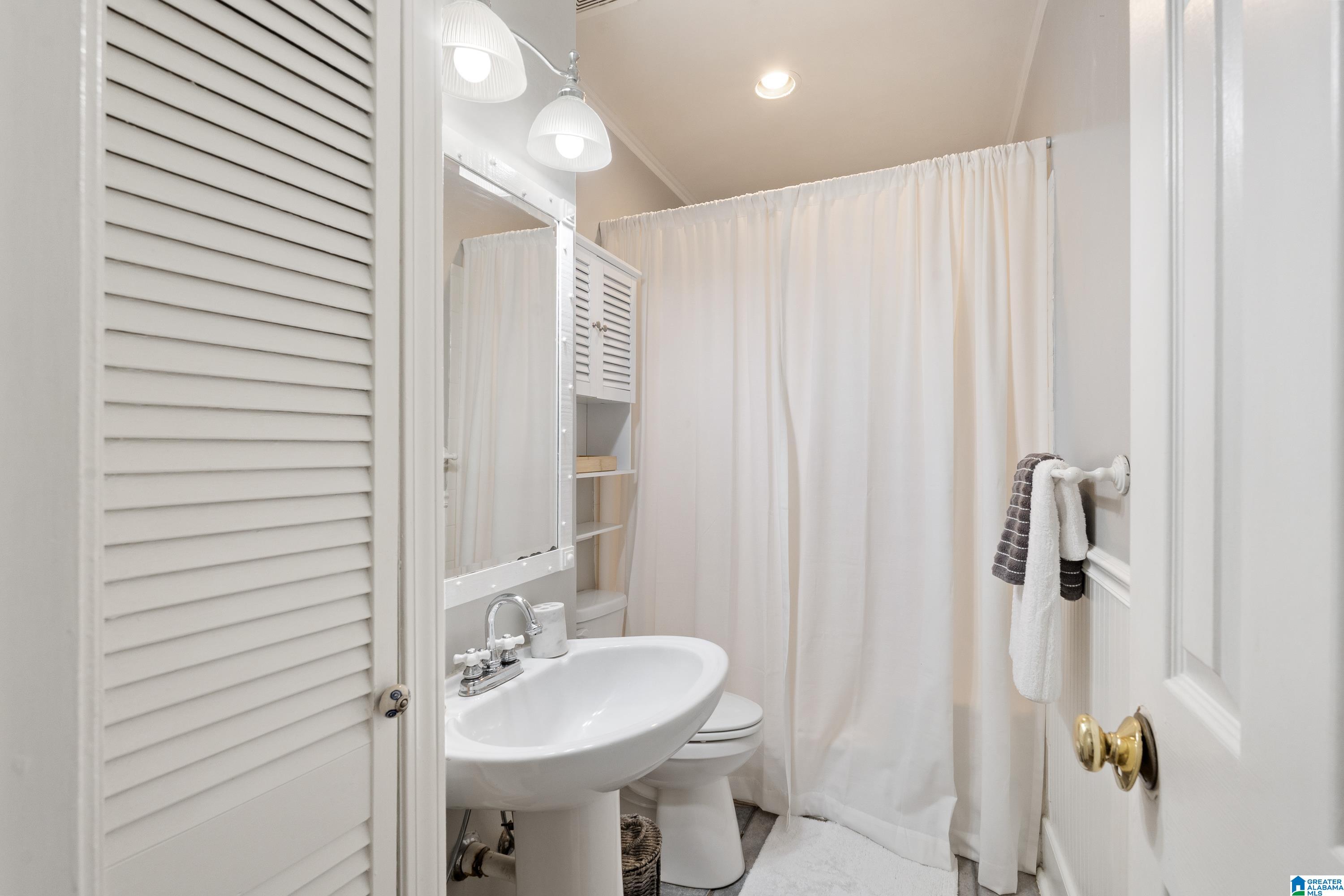 2809 13TH AVENUE F2