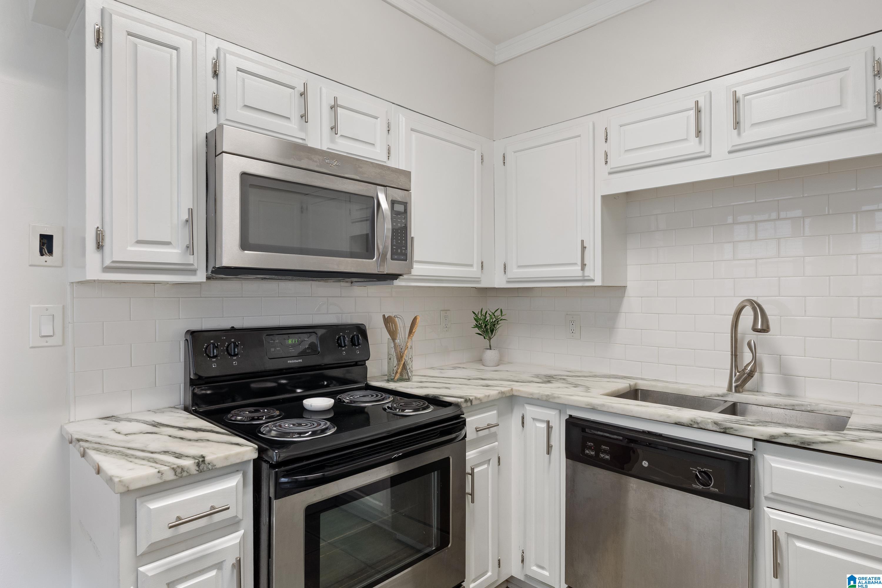 2809 13TH AVENUE F2