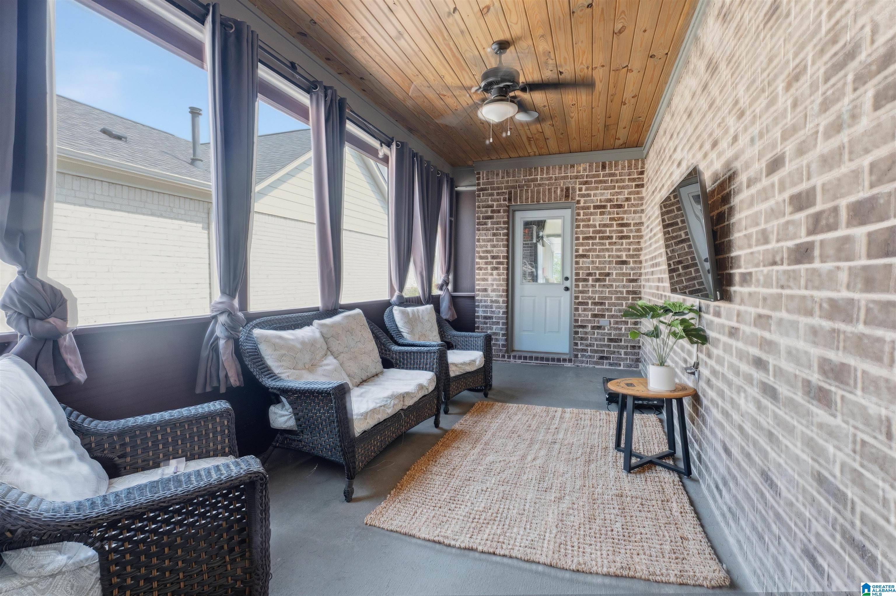 1210 LILLIAN TERRACE