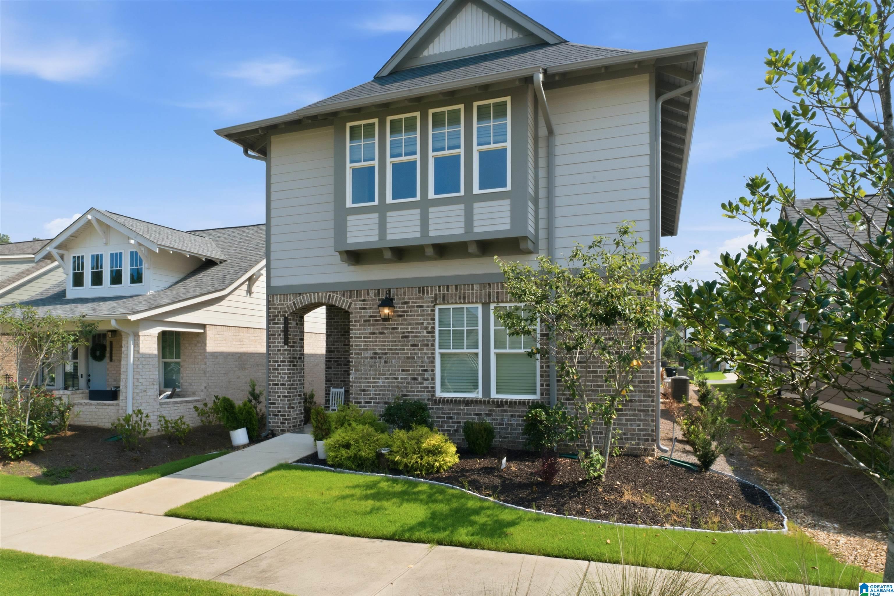 1210 LILLIAN TERRACE