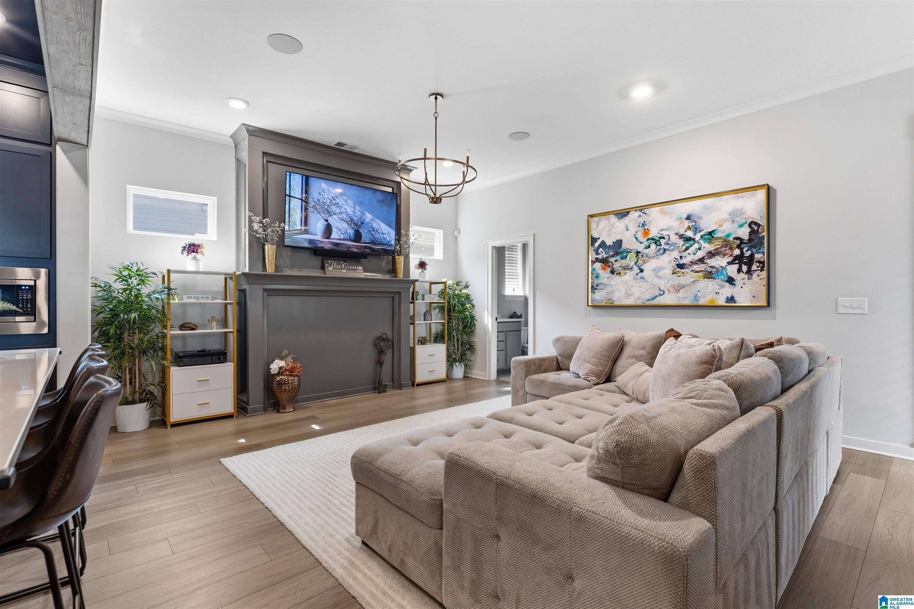 1210 LILLIAN TERRACE