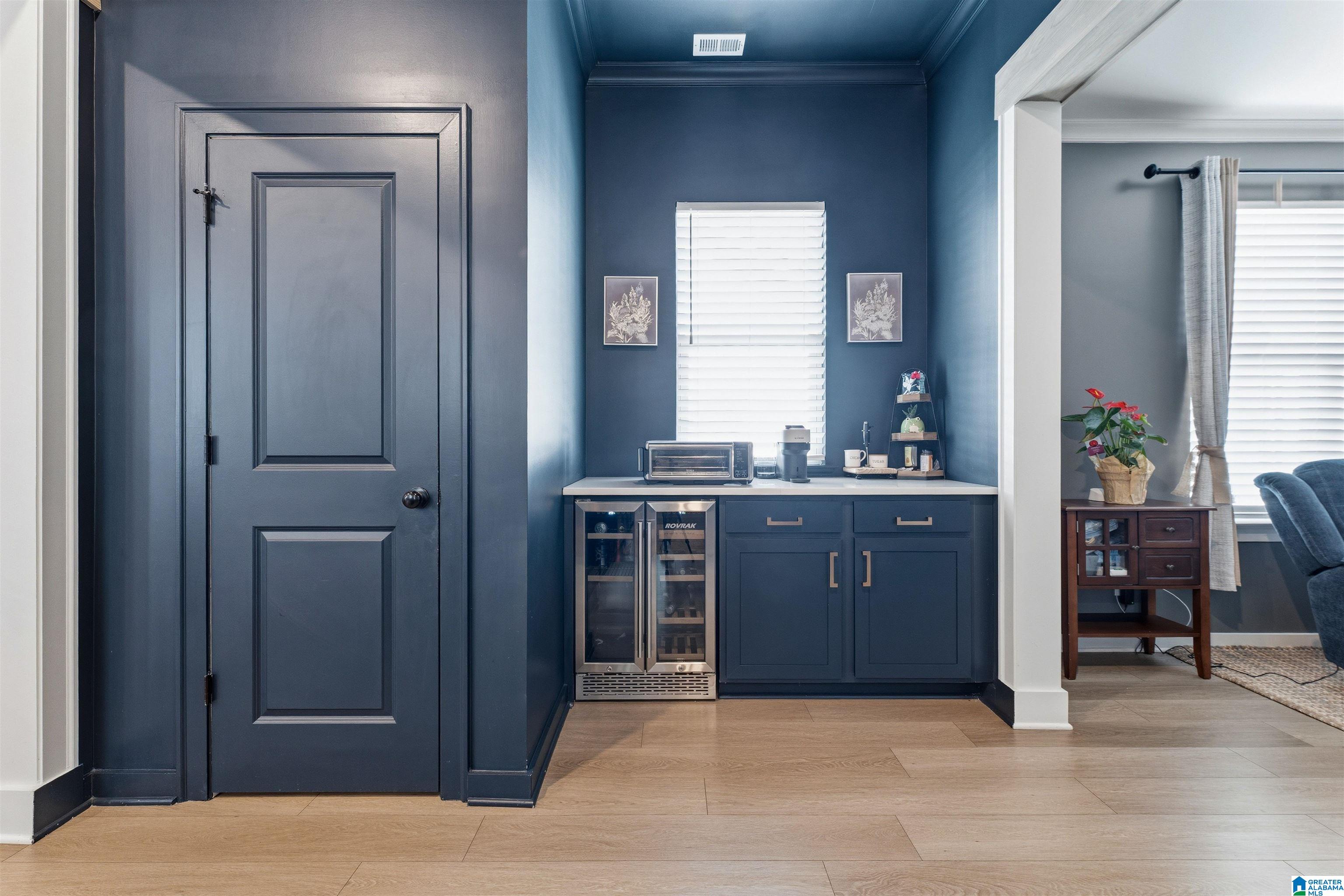 1210 LILLIAN TERRACE