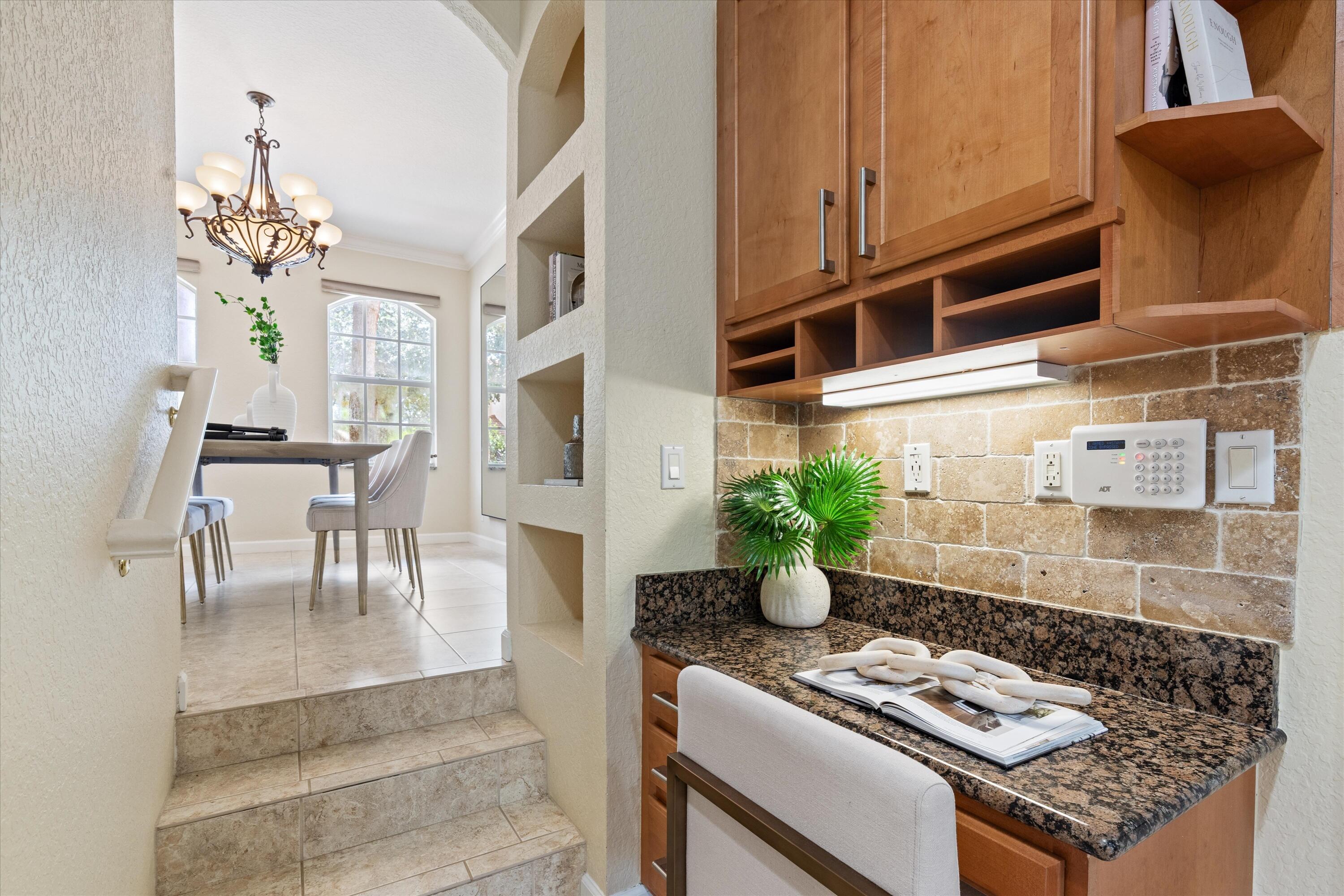 8501 PORTOBELLO Lane