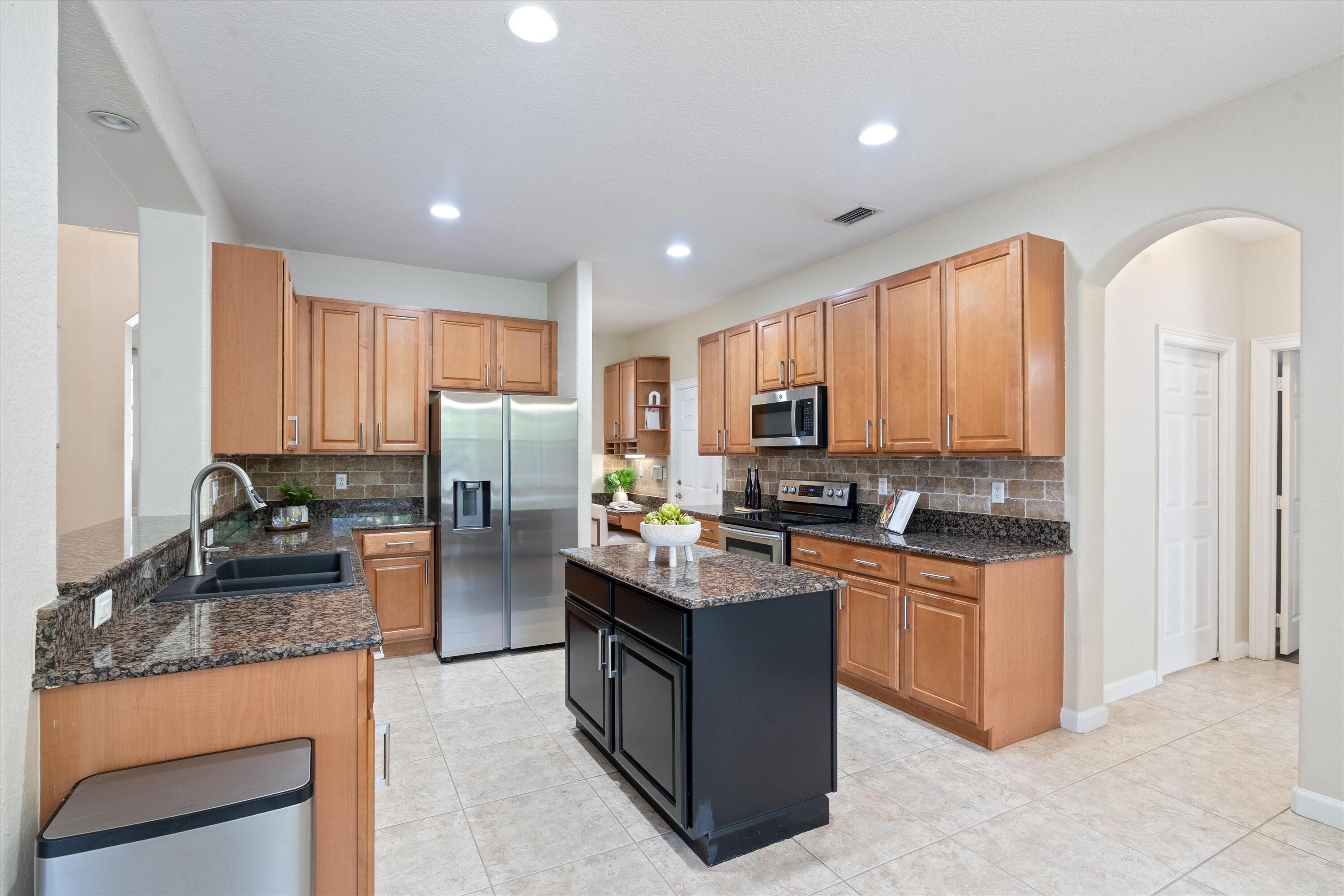 8501 PORTOBELLO Lane