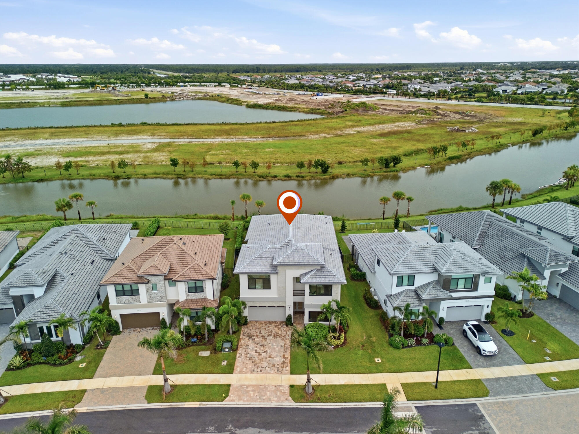 13143 FEATHERING Way
