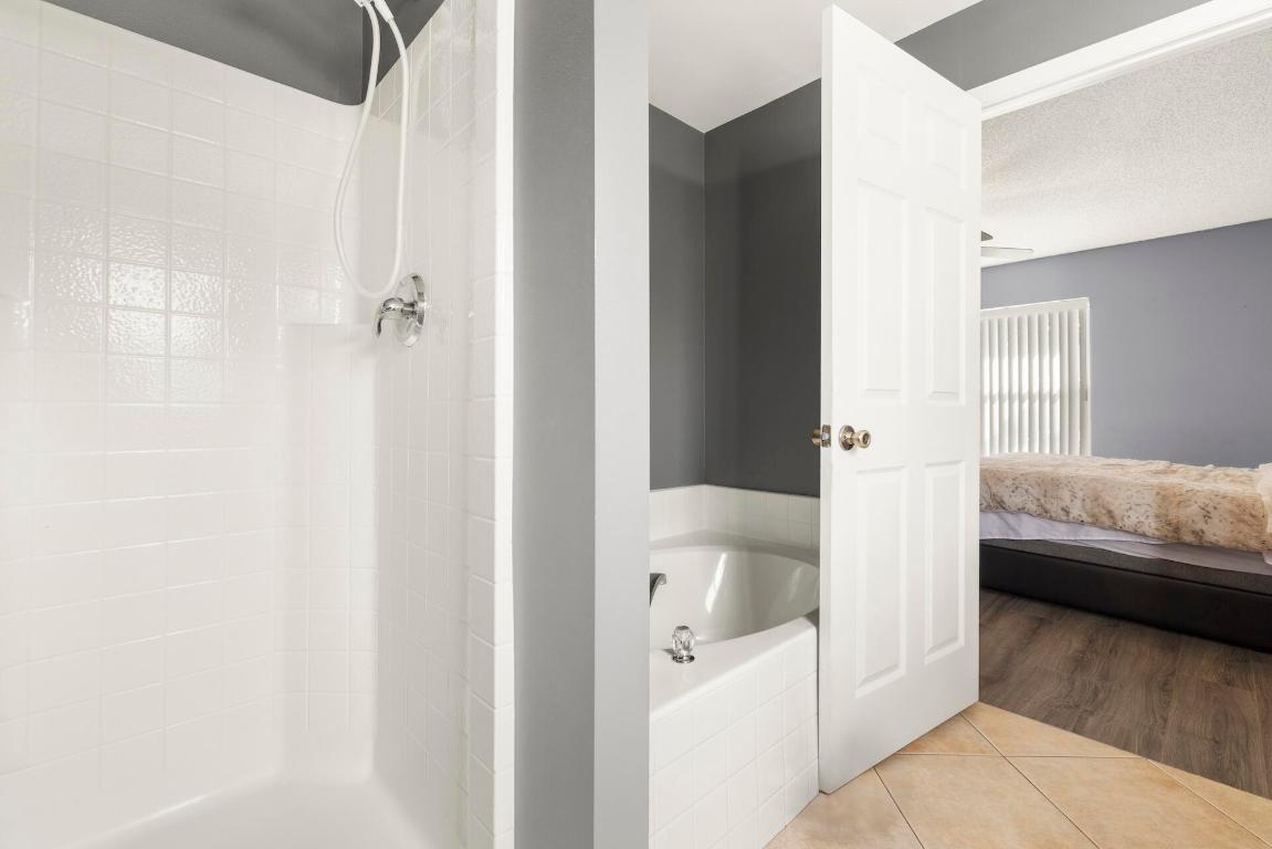 314 SW De Gouvea Ter Terrace