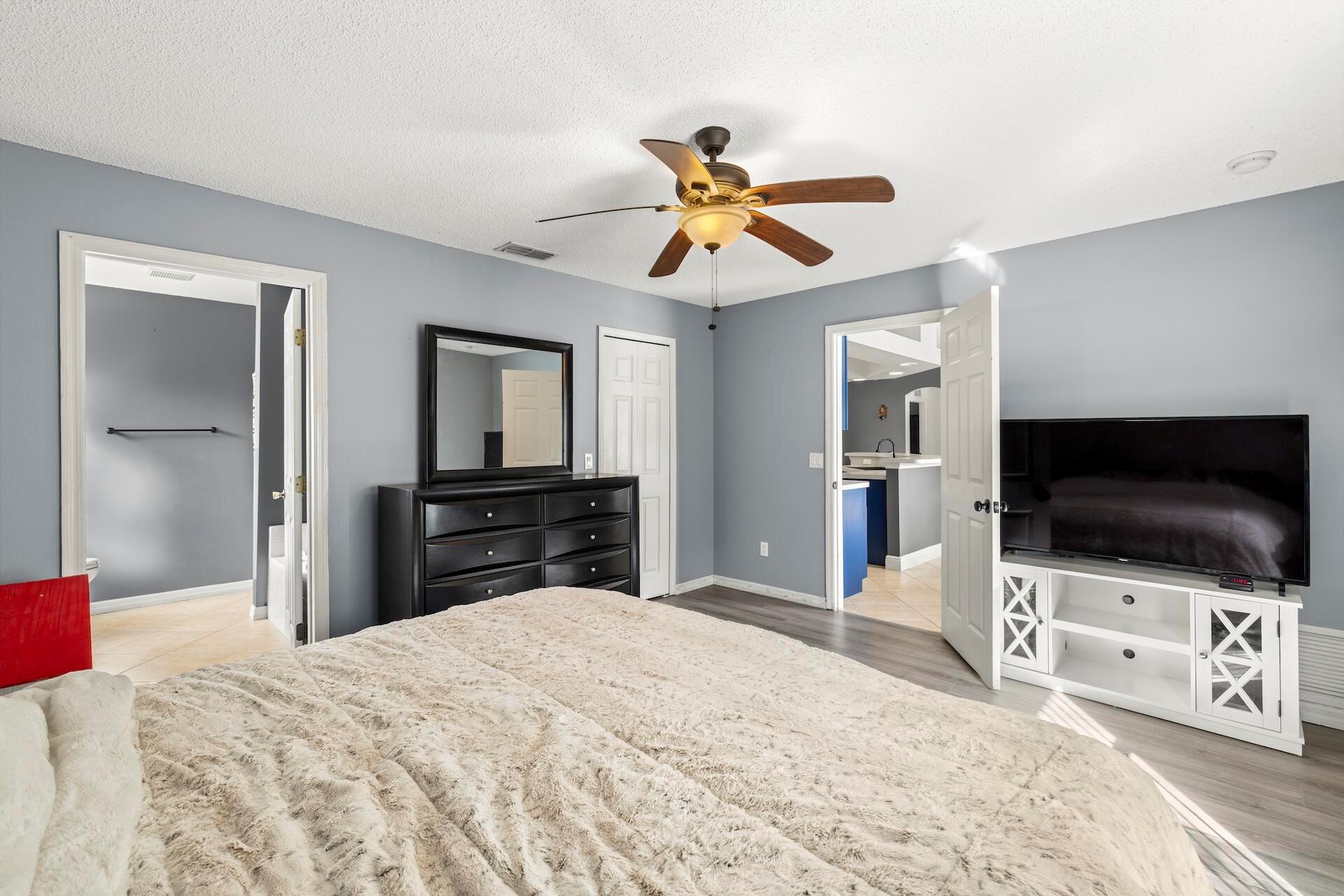 314 SW De Gouvea Ter Terrace