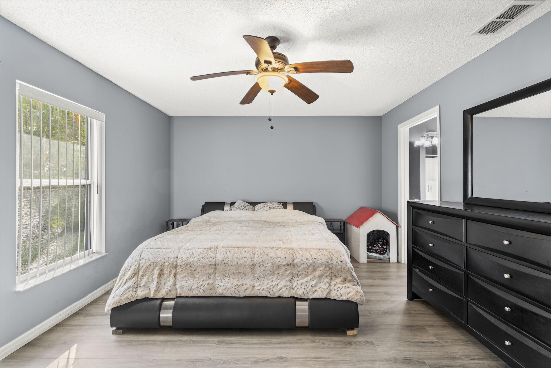 314 SW De Gouvea Ter Terrace