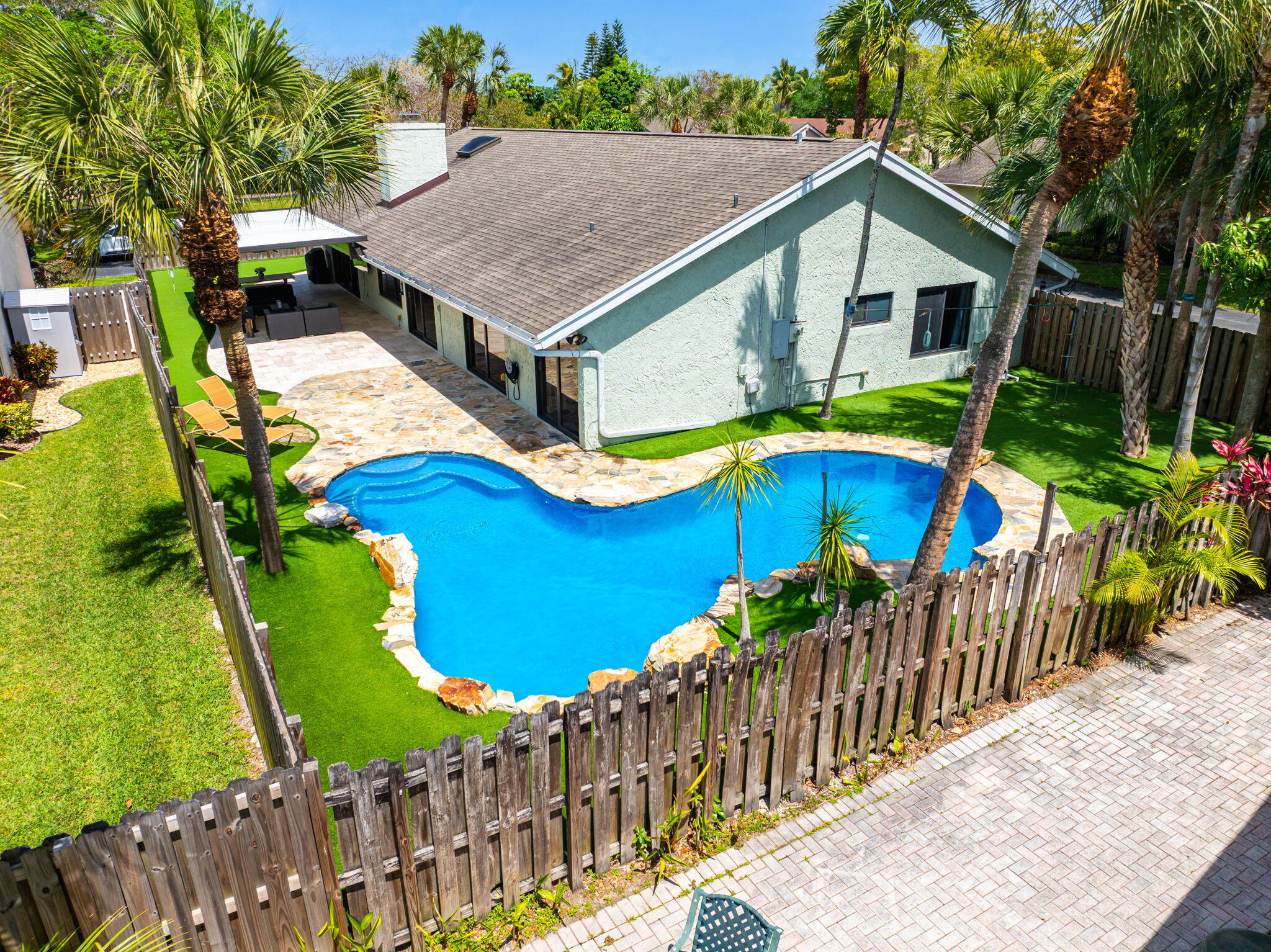 1061 Bayberry Point Drive