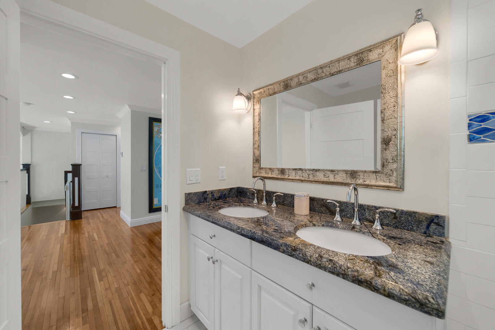 216 SE 10th Street