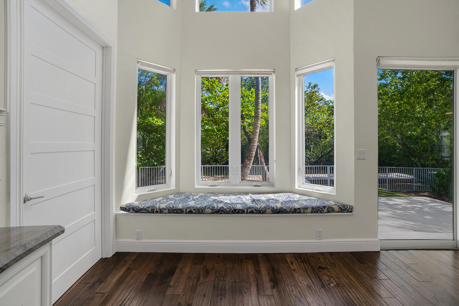 216 SE 10th Street