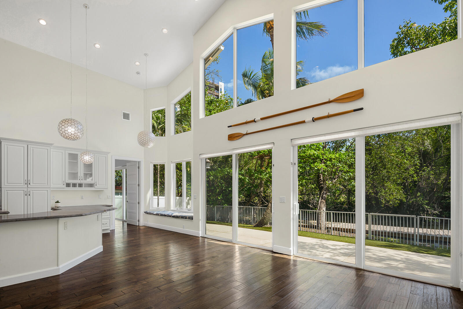 216 SE 10th Street