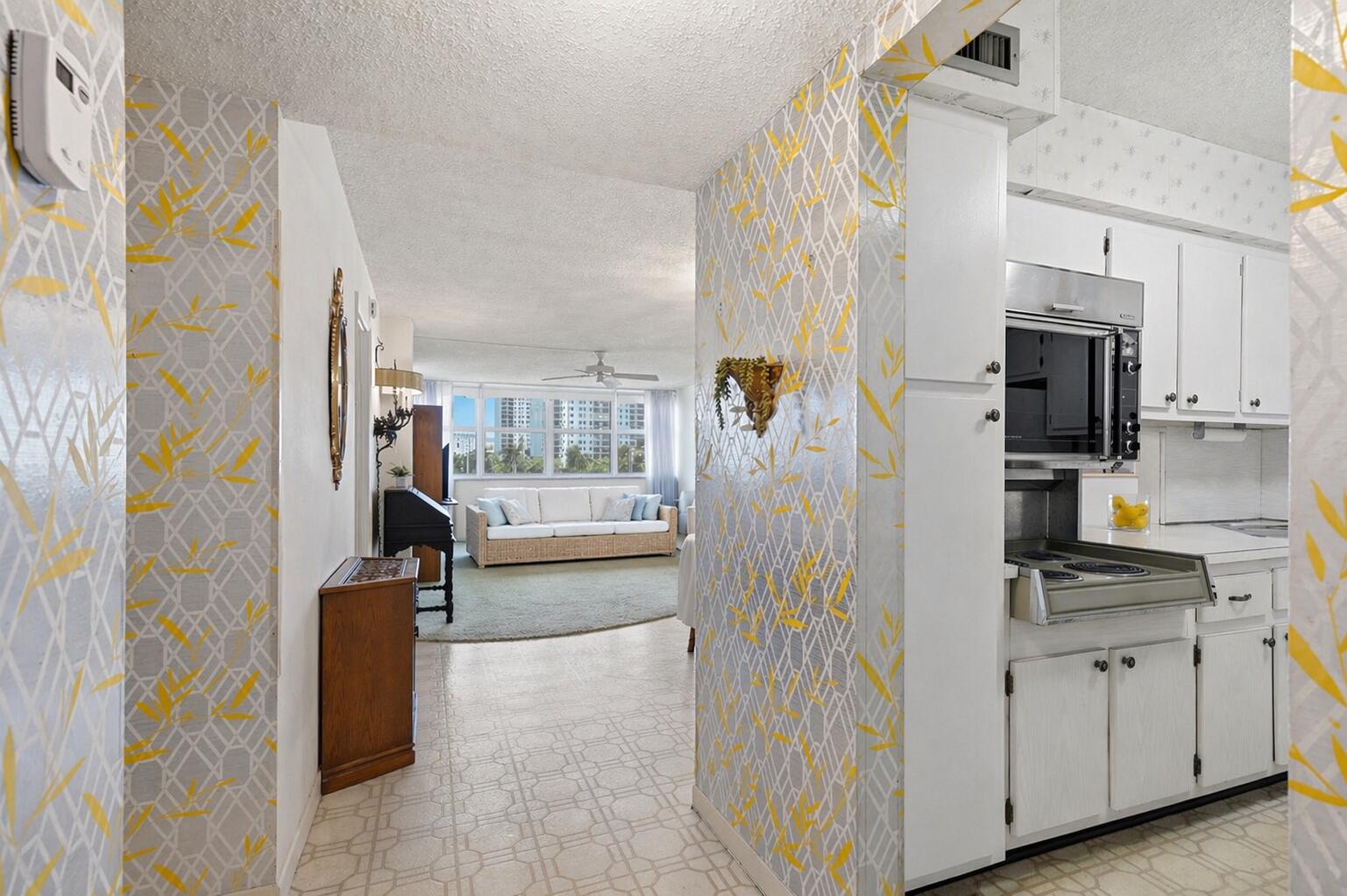1400 S Ocean Drive 303