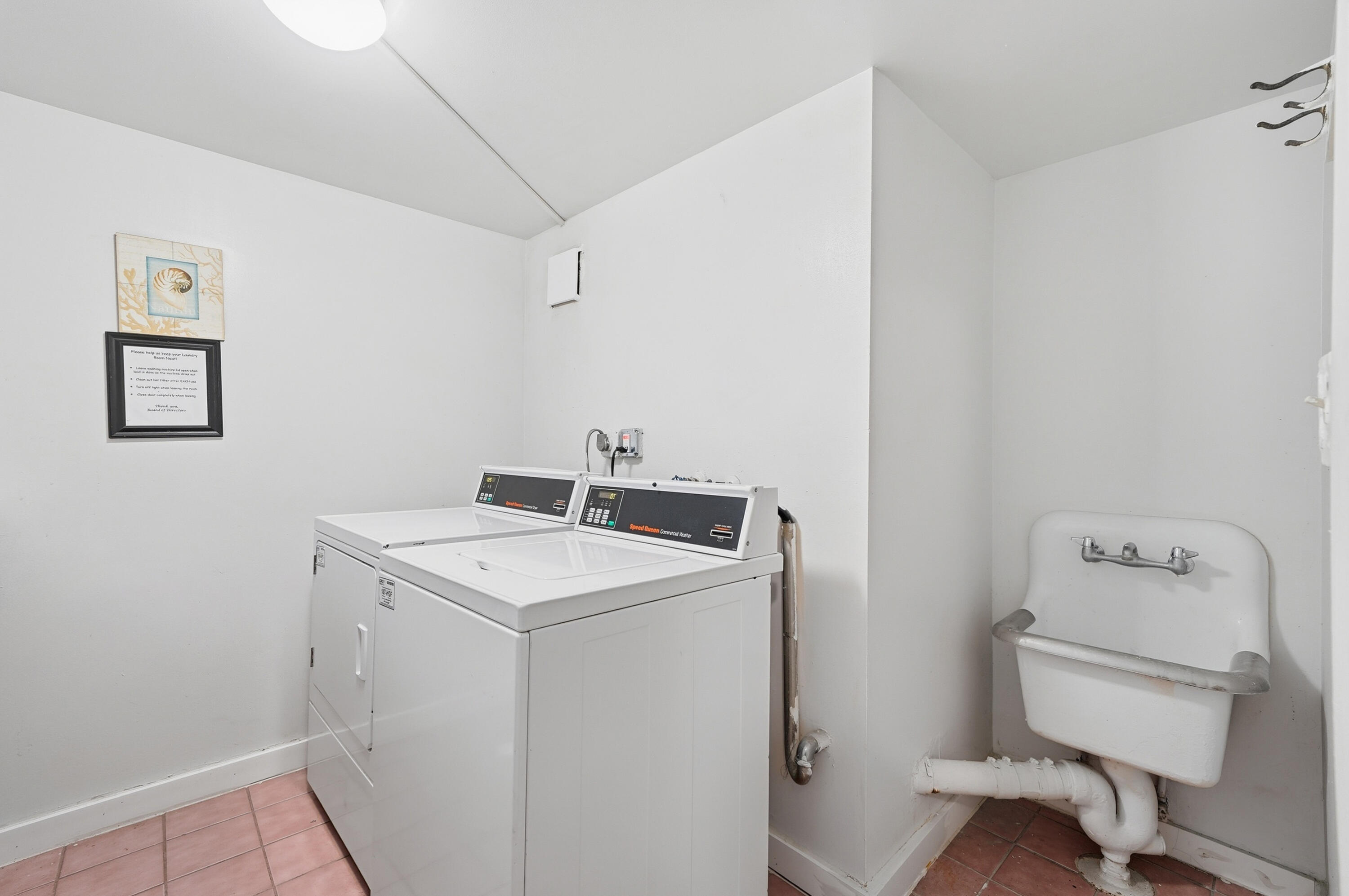 1400 S Ocean Drive 303