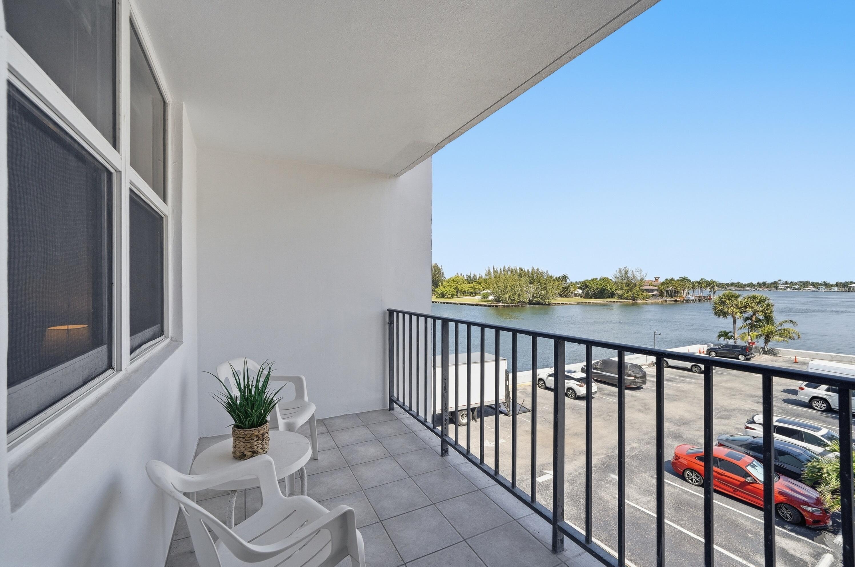 1400 S Ocean Drive 303
