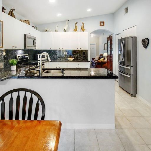 5048 NW 122nd Ave