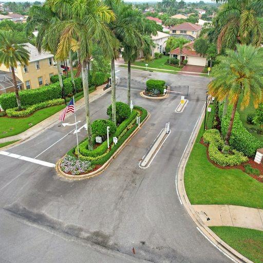 5048 NW 122nd Ave