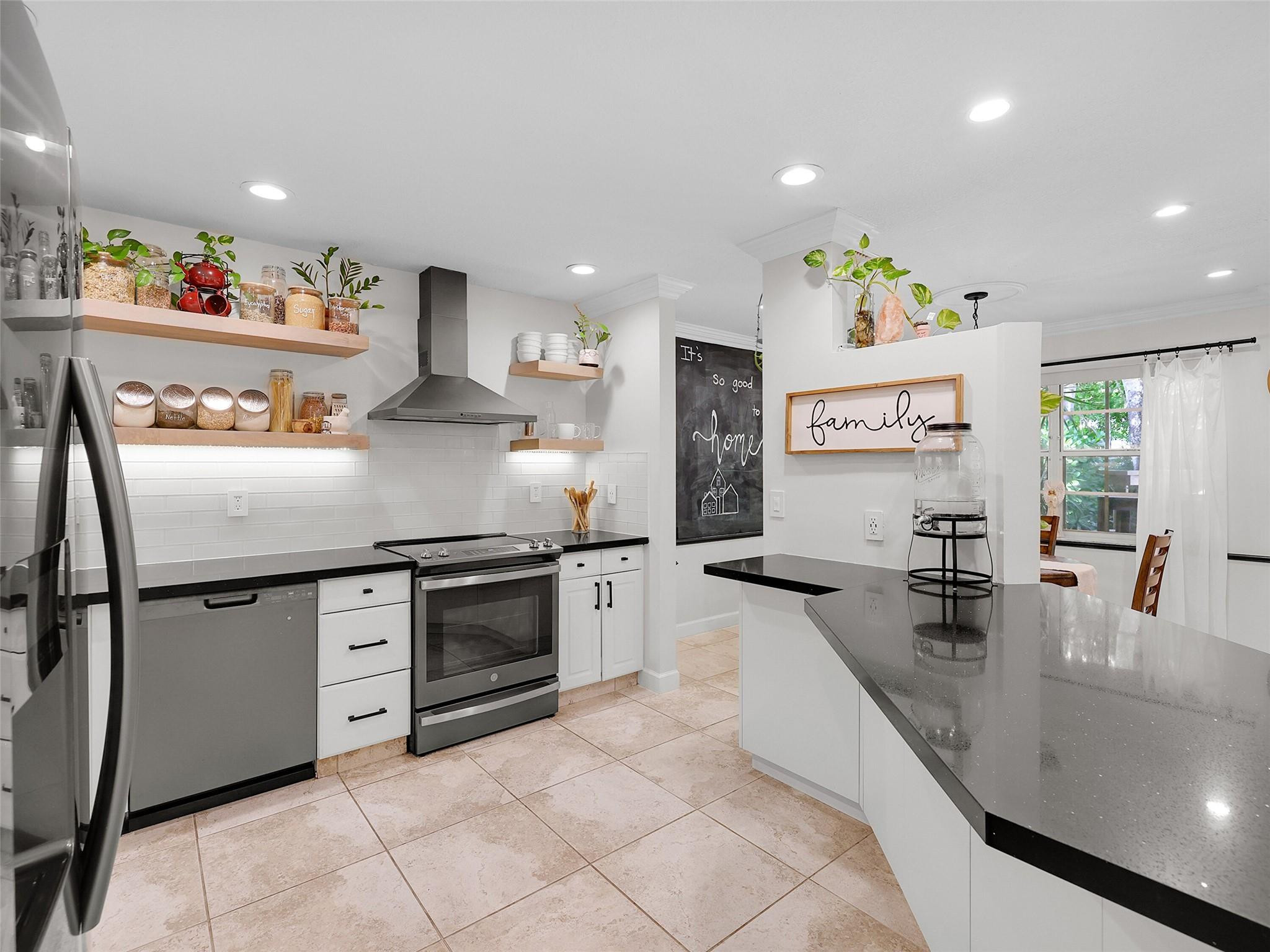 4957 Riverside Dr 1003