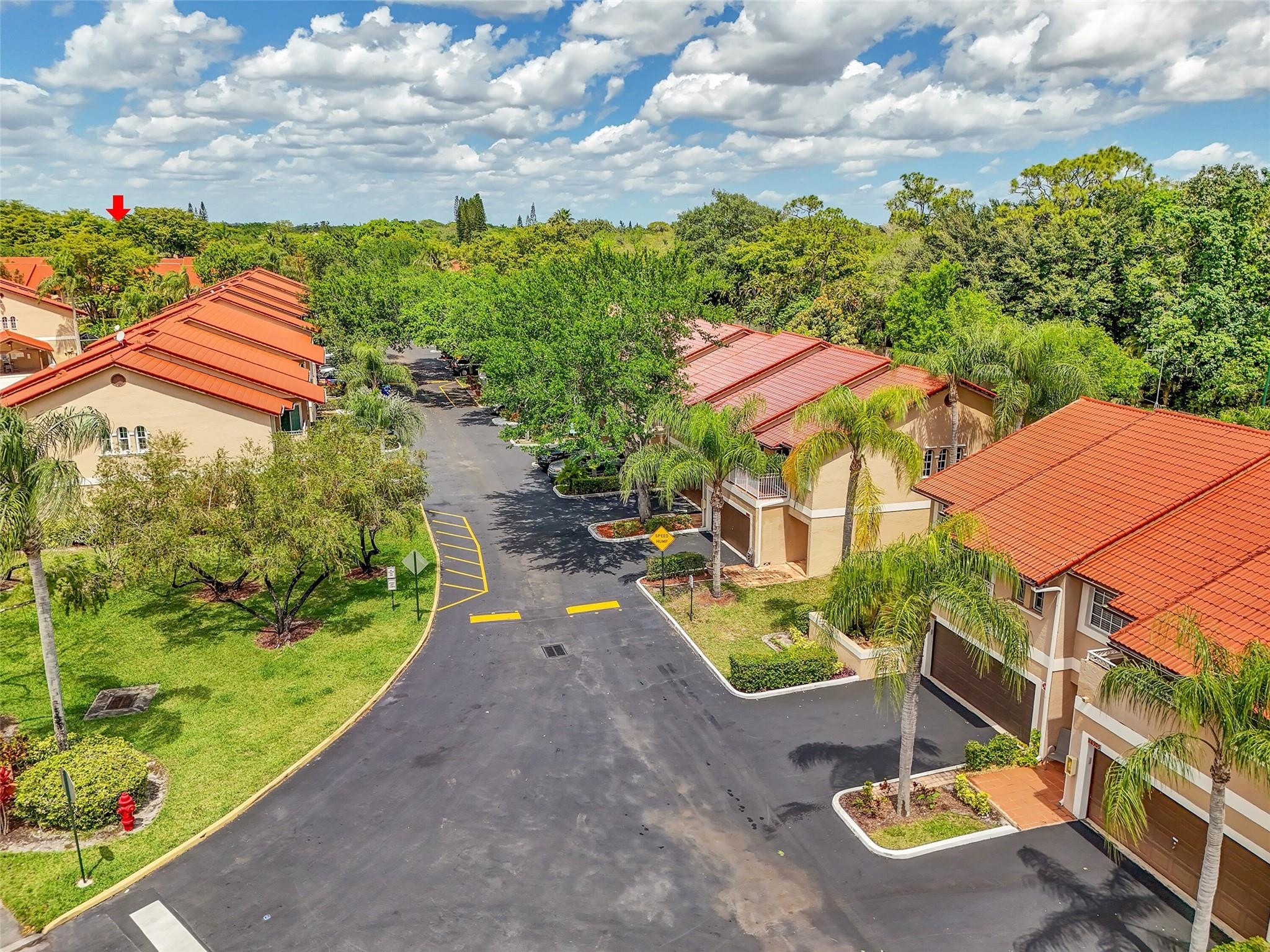 4957 Riverside Dr 1003