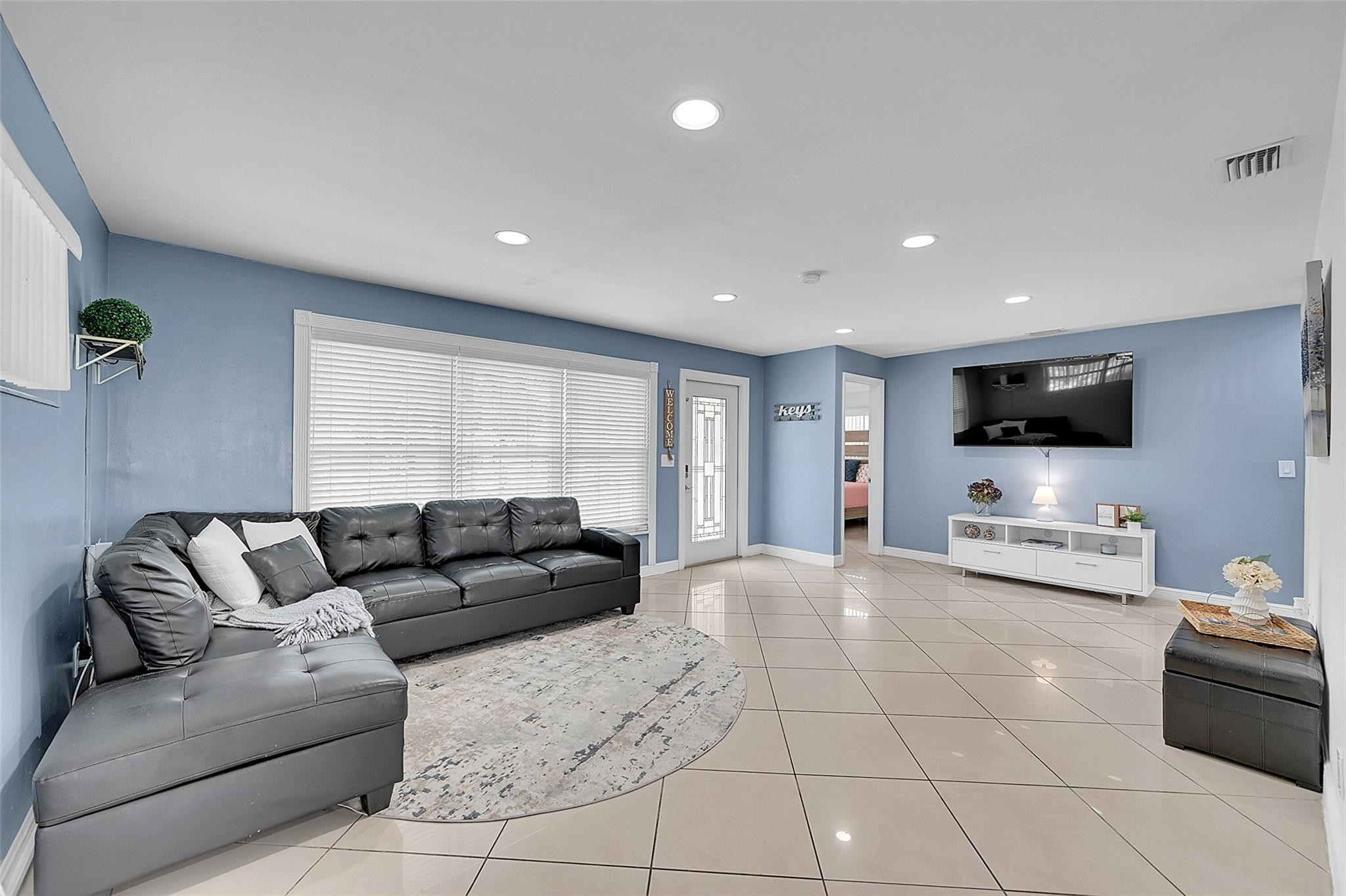 4401 NW 11th Ter