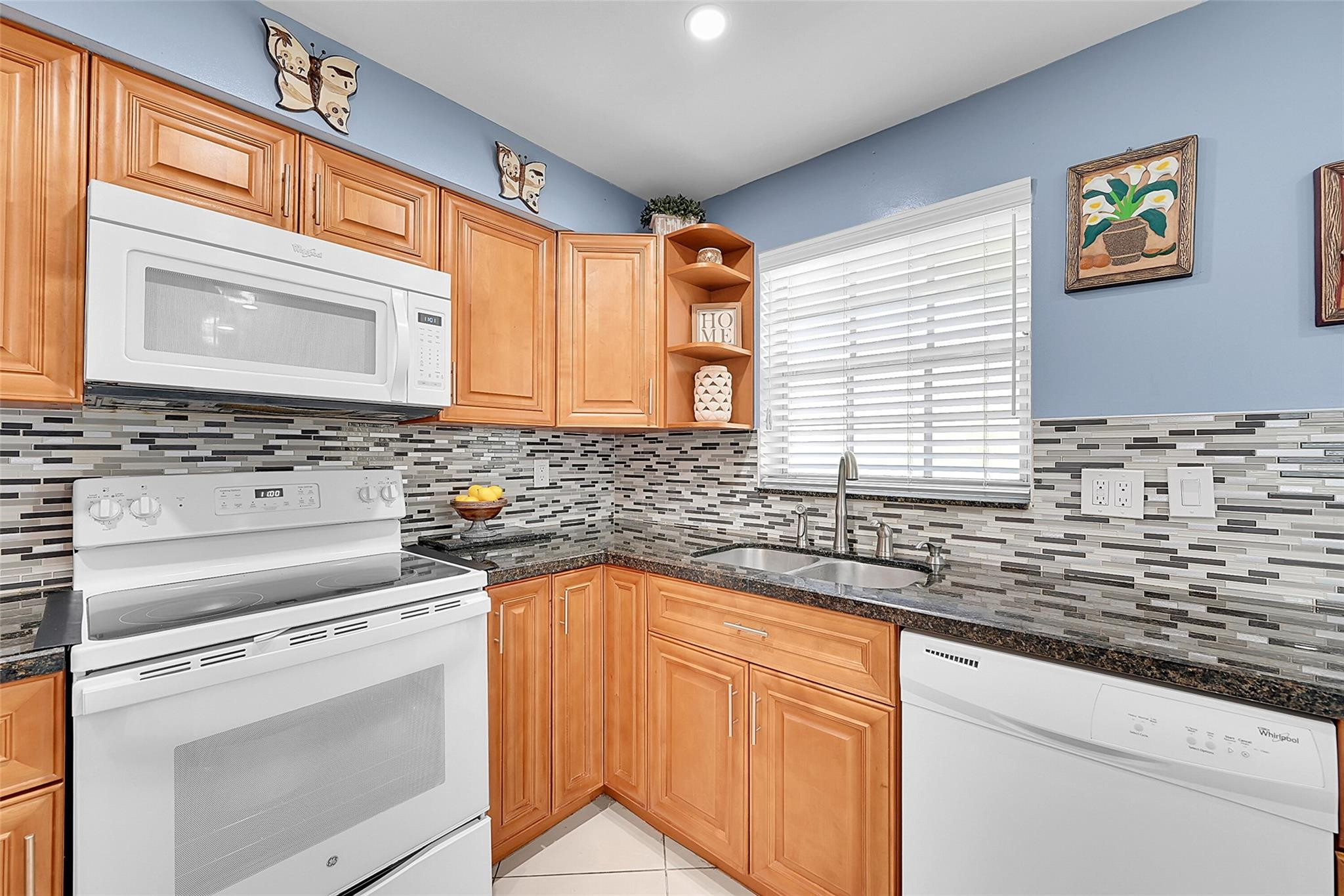 4401 NW 11th Ter