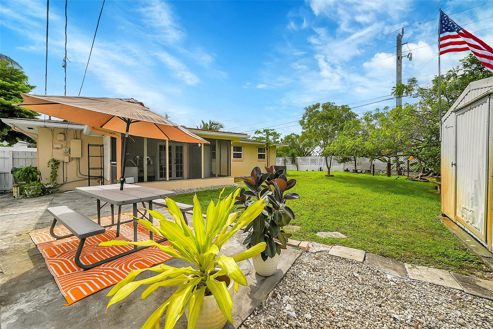 4401 NW 11th Ter