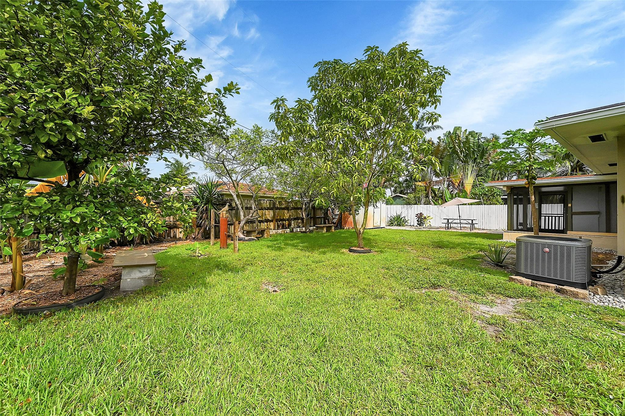 4401 NW 11th Ter
