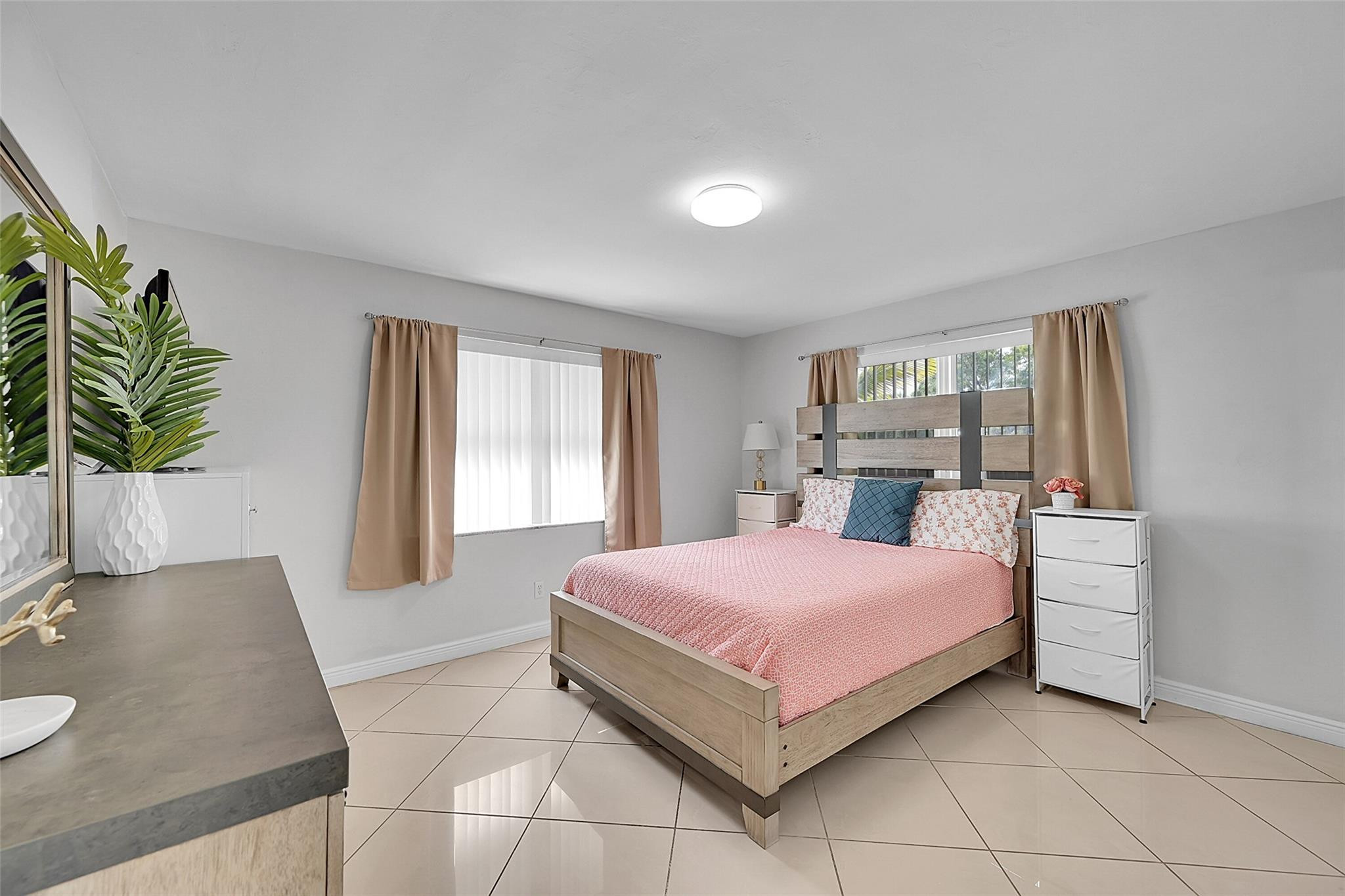 4401 NW 11th Ter