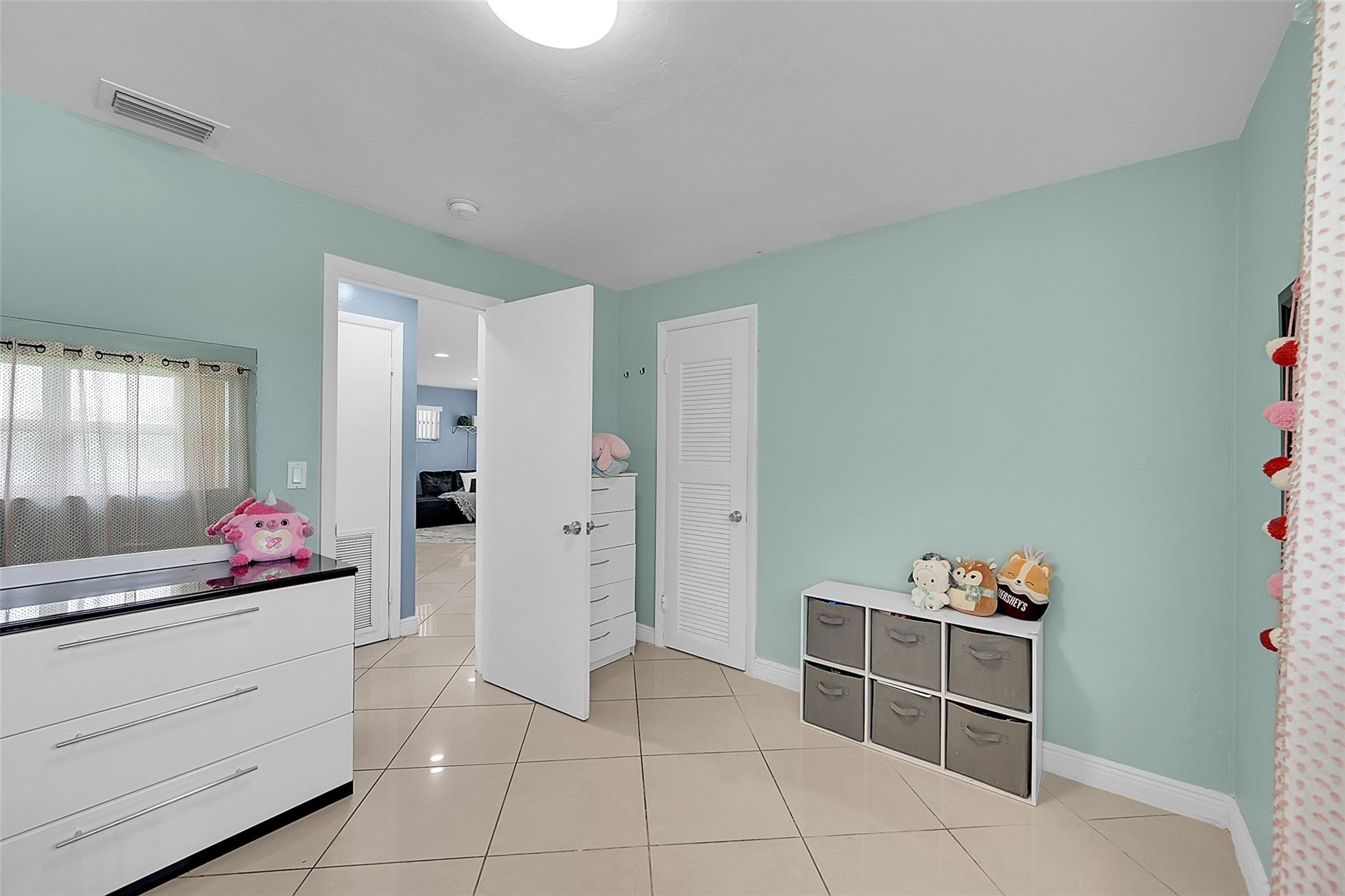 4401 NW 11th Ter