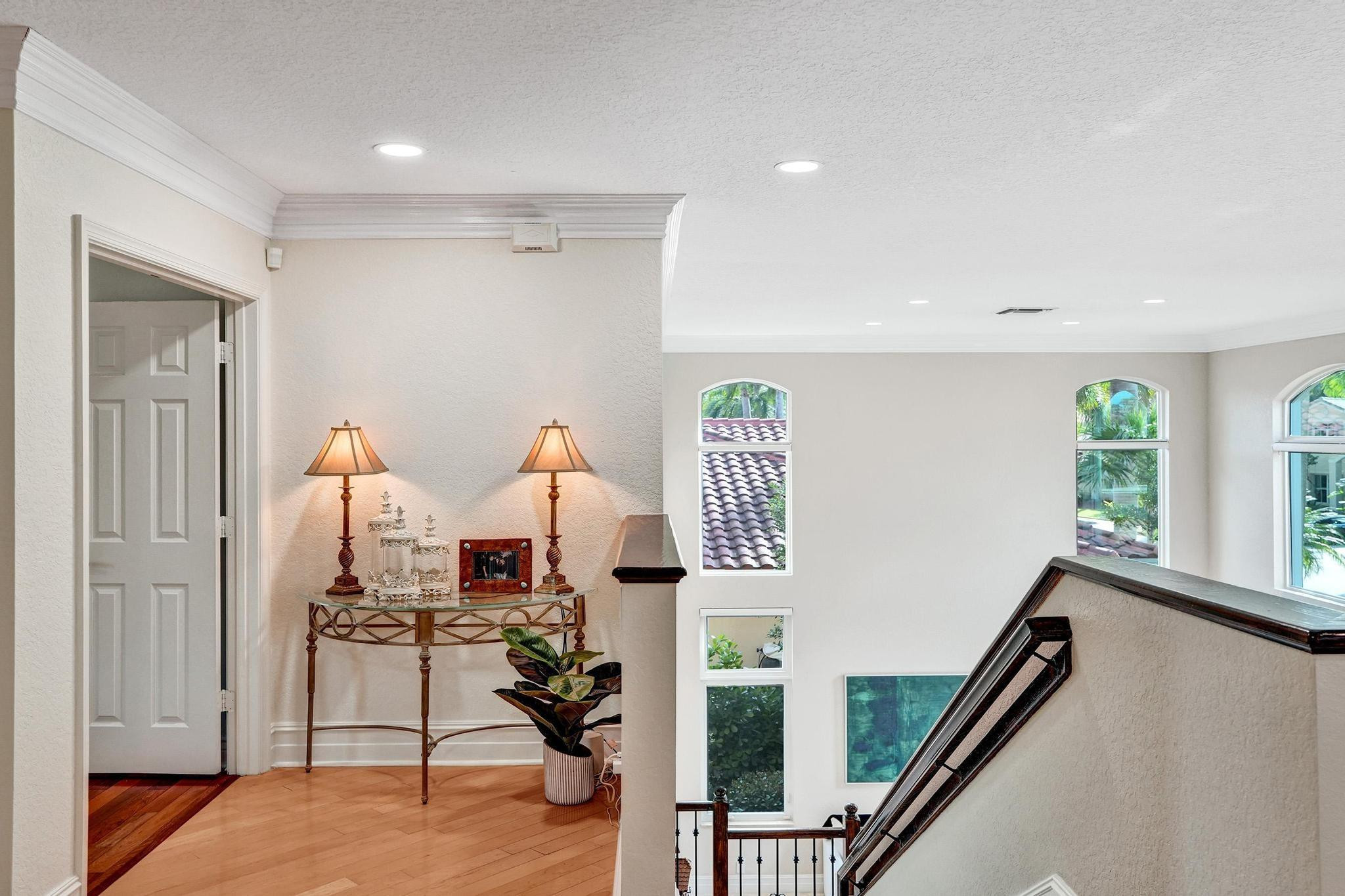 1649 Victoria Pointe Cir