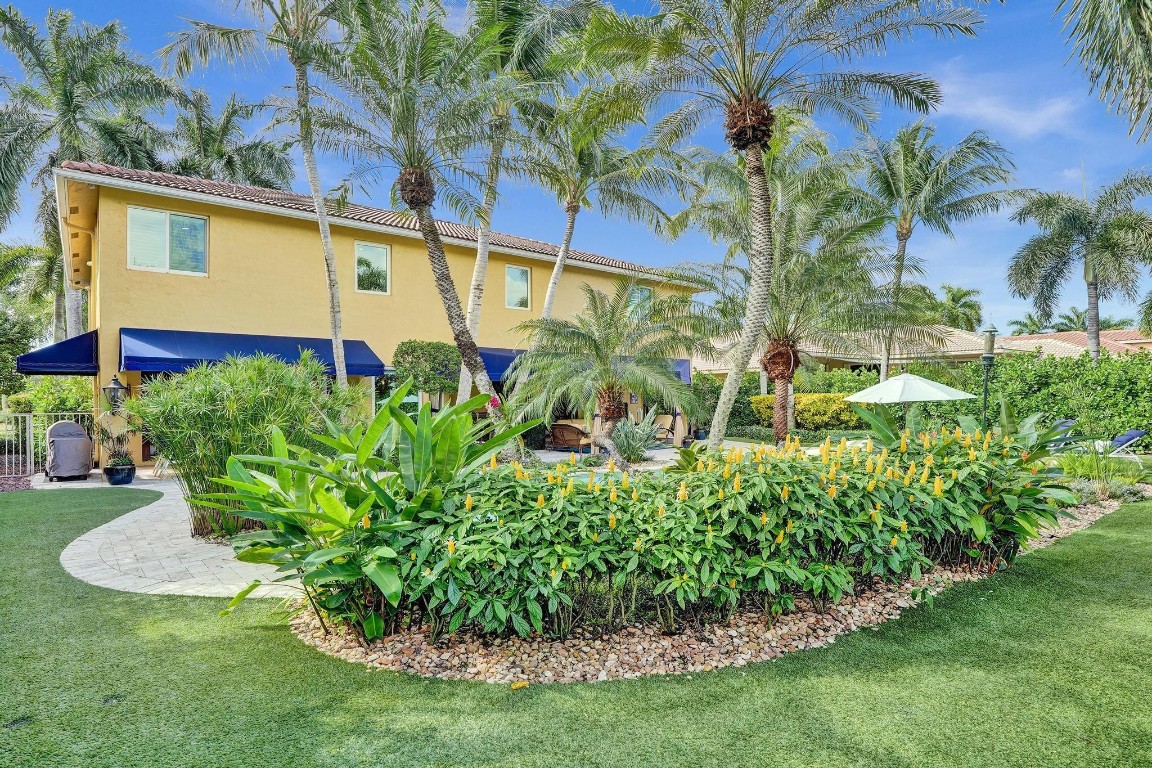 1649 Victoria Pointe Cir