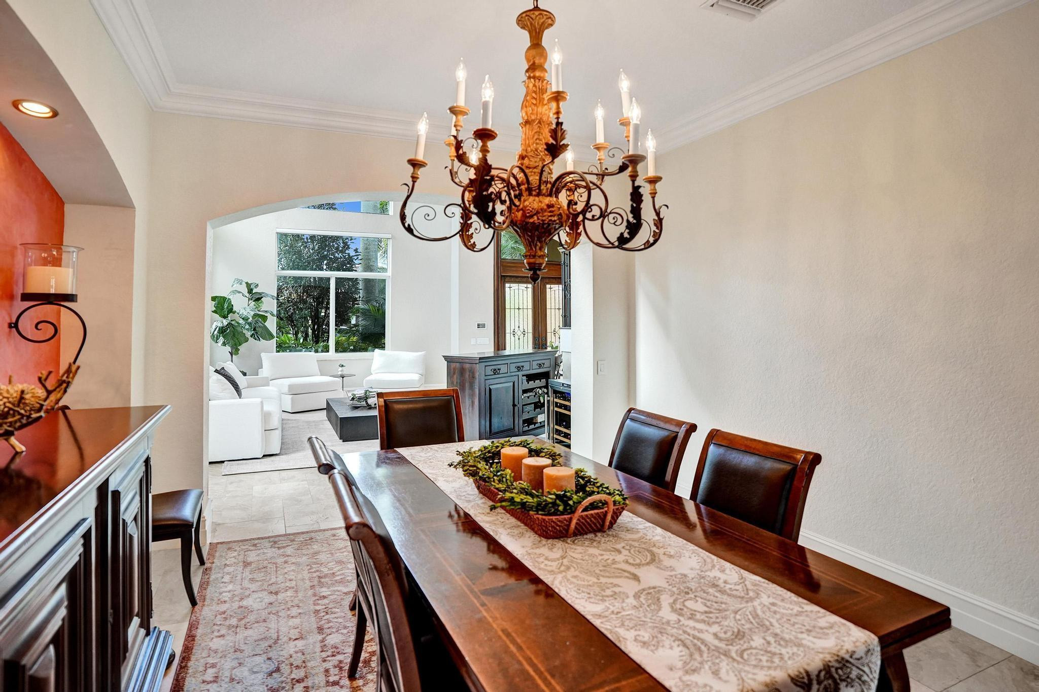 1649 Victoria Pointe Cir