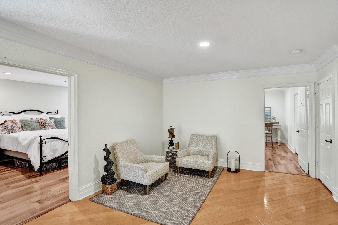 1649 Victoria Pointe Cir