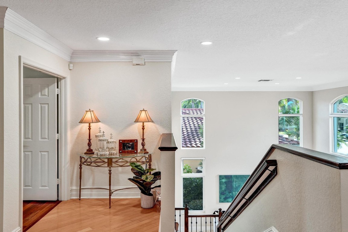 1649 Victoria Pointe Cir