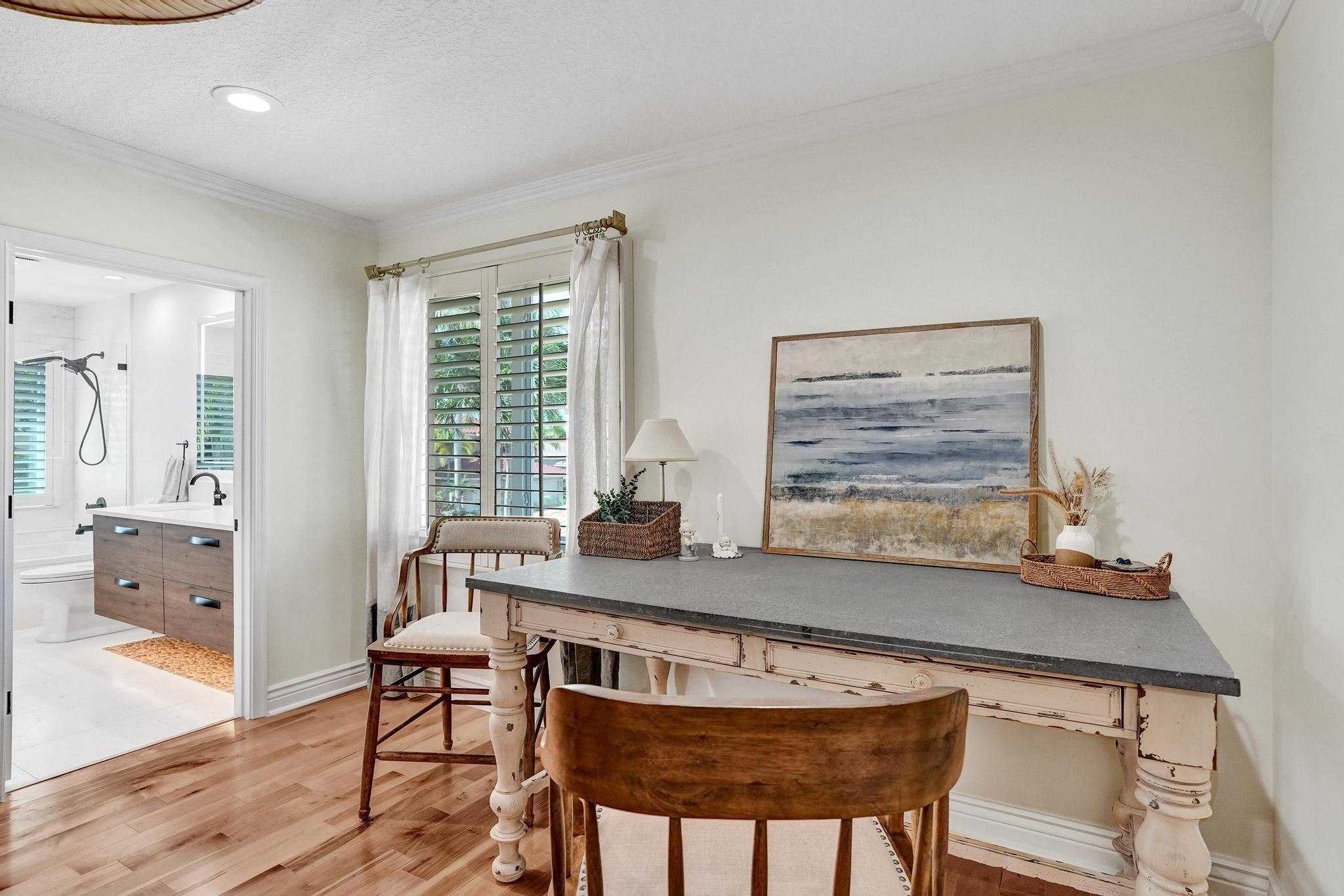 1649 Victoria Pointe Cir