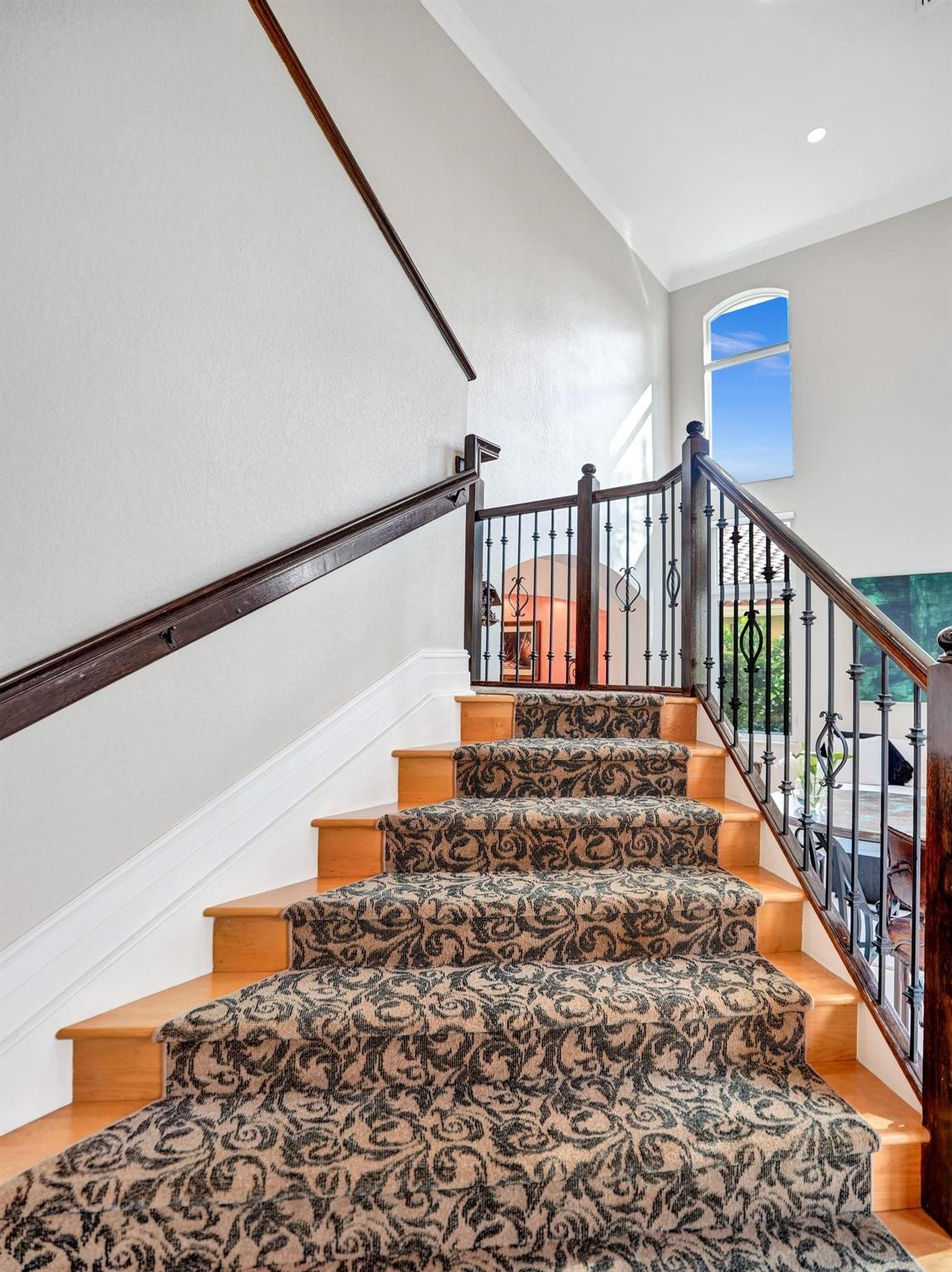 1649 Victoria Pointe Cir