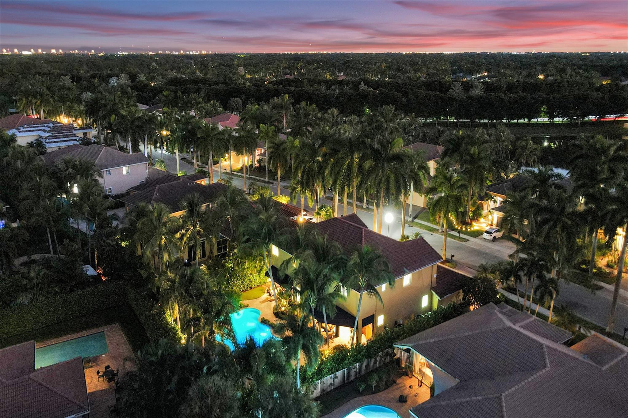 1649 Victoria Pointe Cir