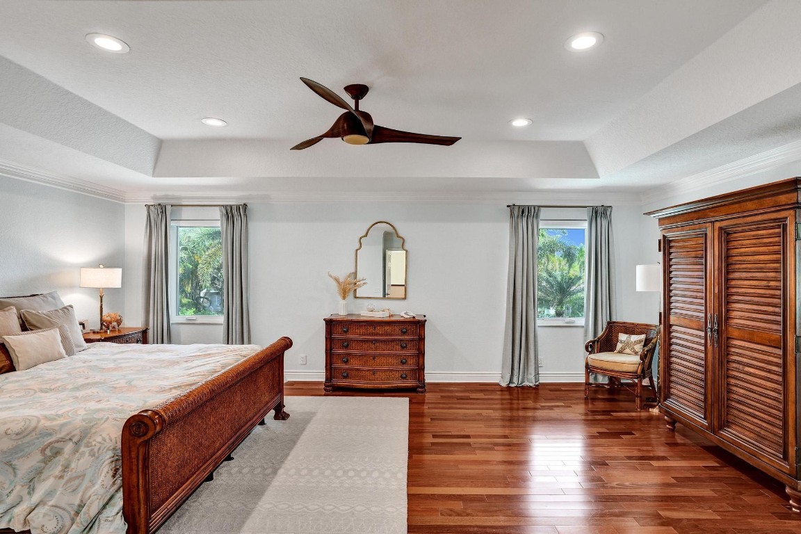 1649 Victoria Pointe Cir