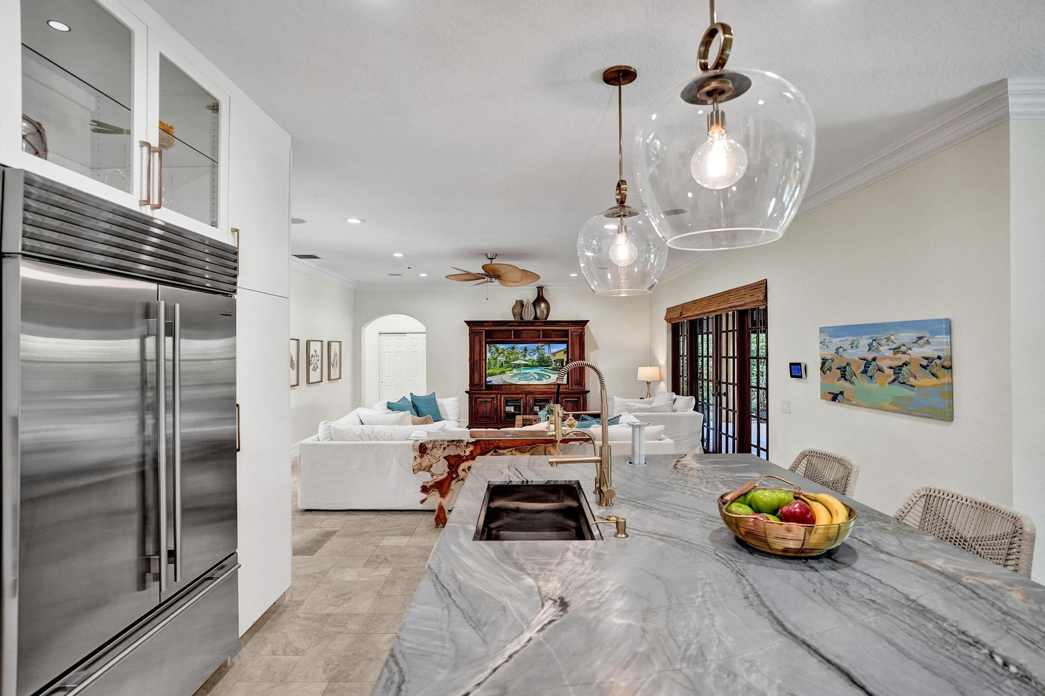 1649 Victoria Pointe Cir