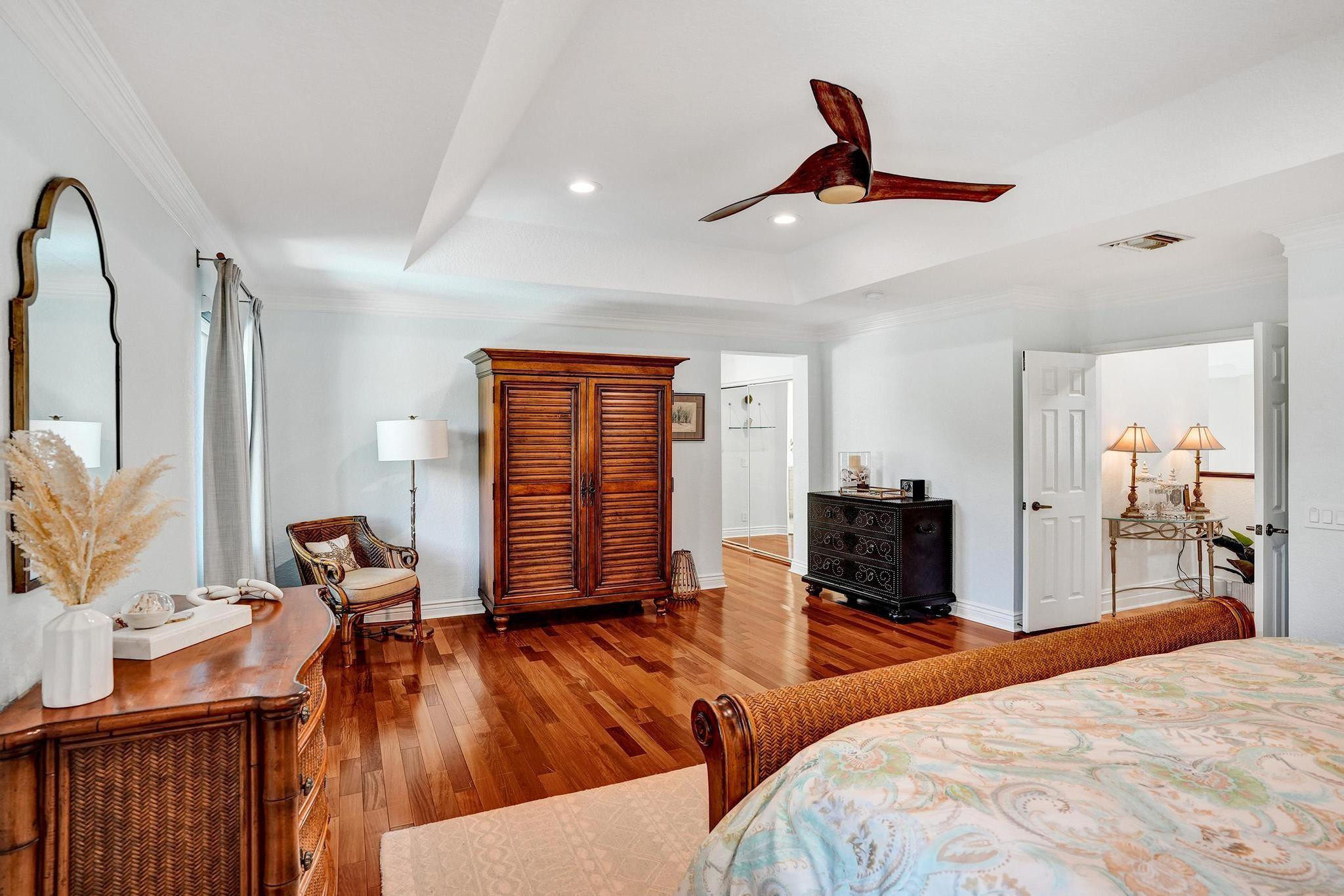 1649 Victoria Pointe Cir