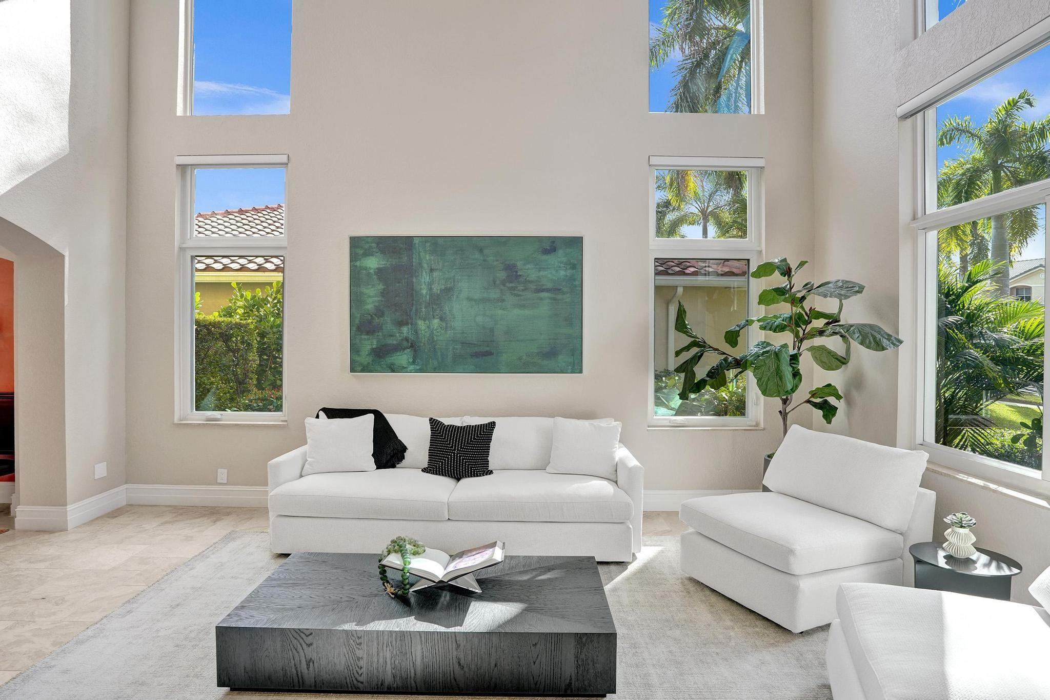 1649 Victoria Pointe Cir