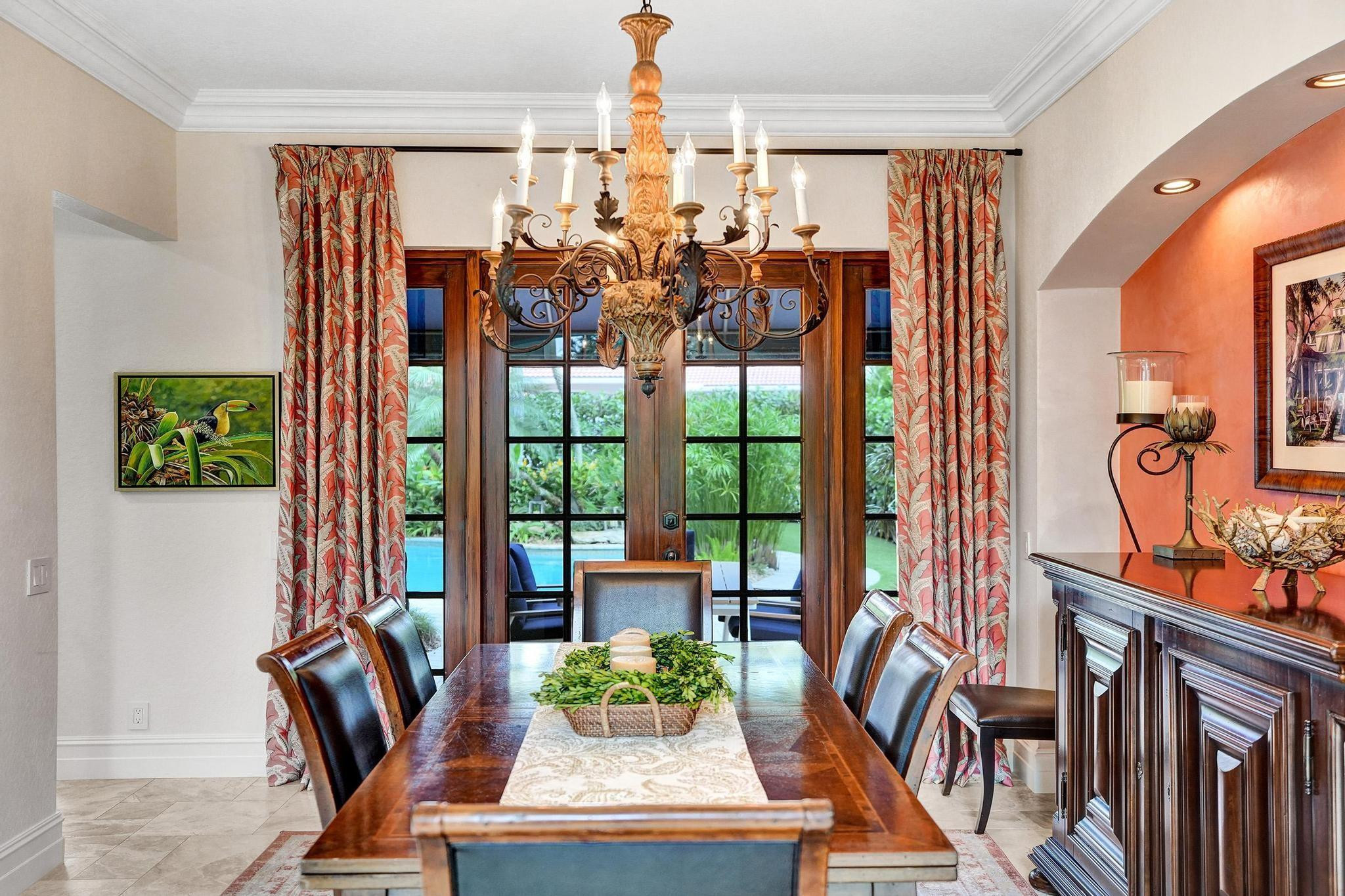 1649 Victoria Pointe Cir