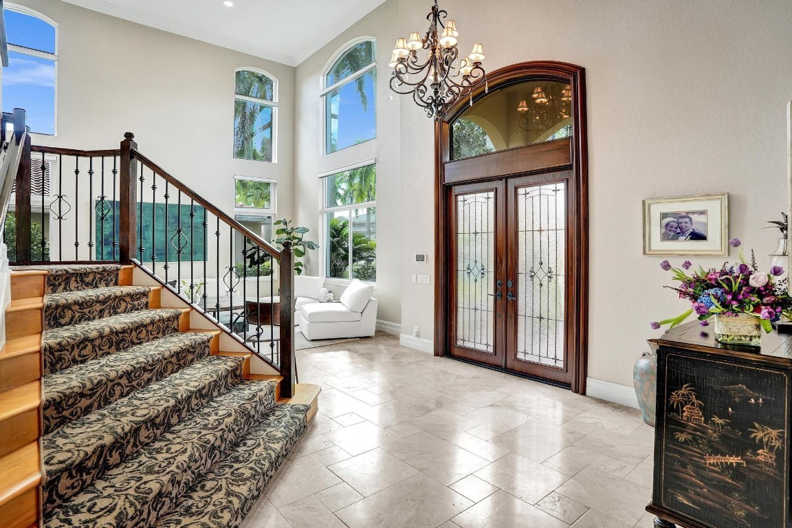 1649 Victoria Pointe Cir