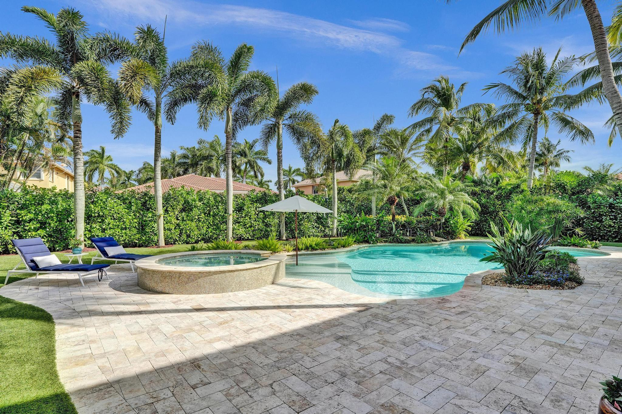 1649 Victoria Pointe Cir